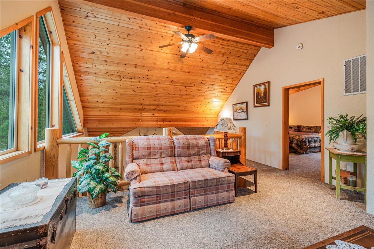 Wagon Trail Acreages - Residential