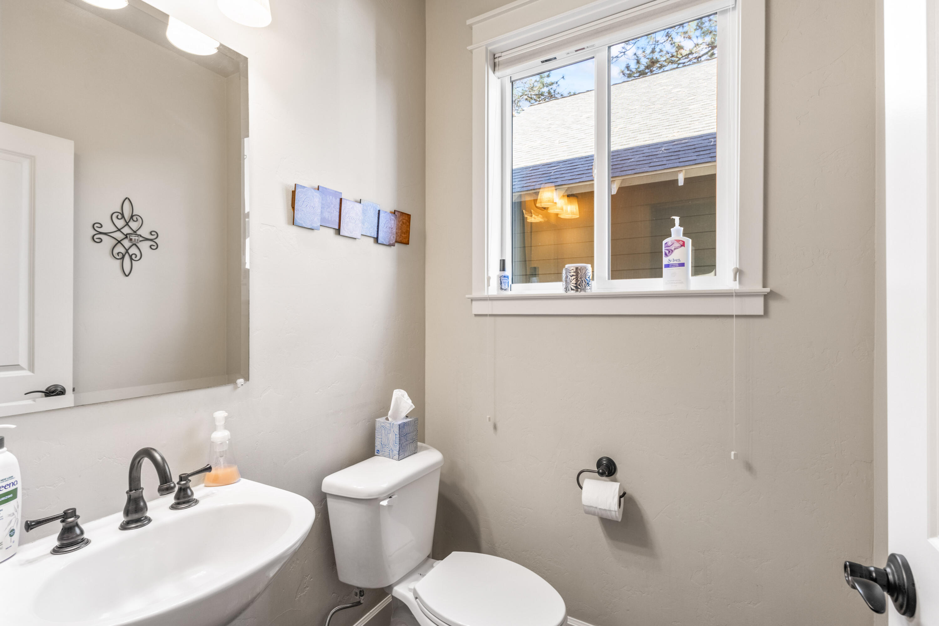 SaddleStone - Residential