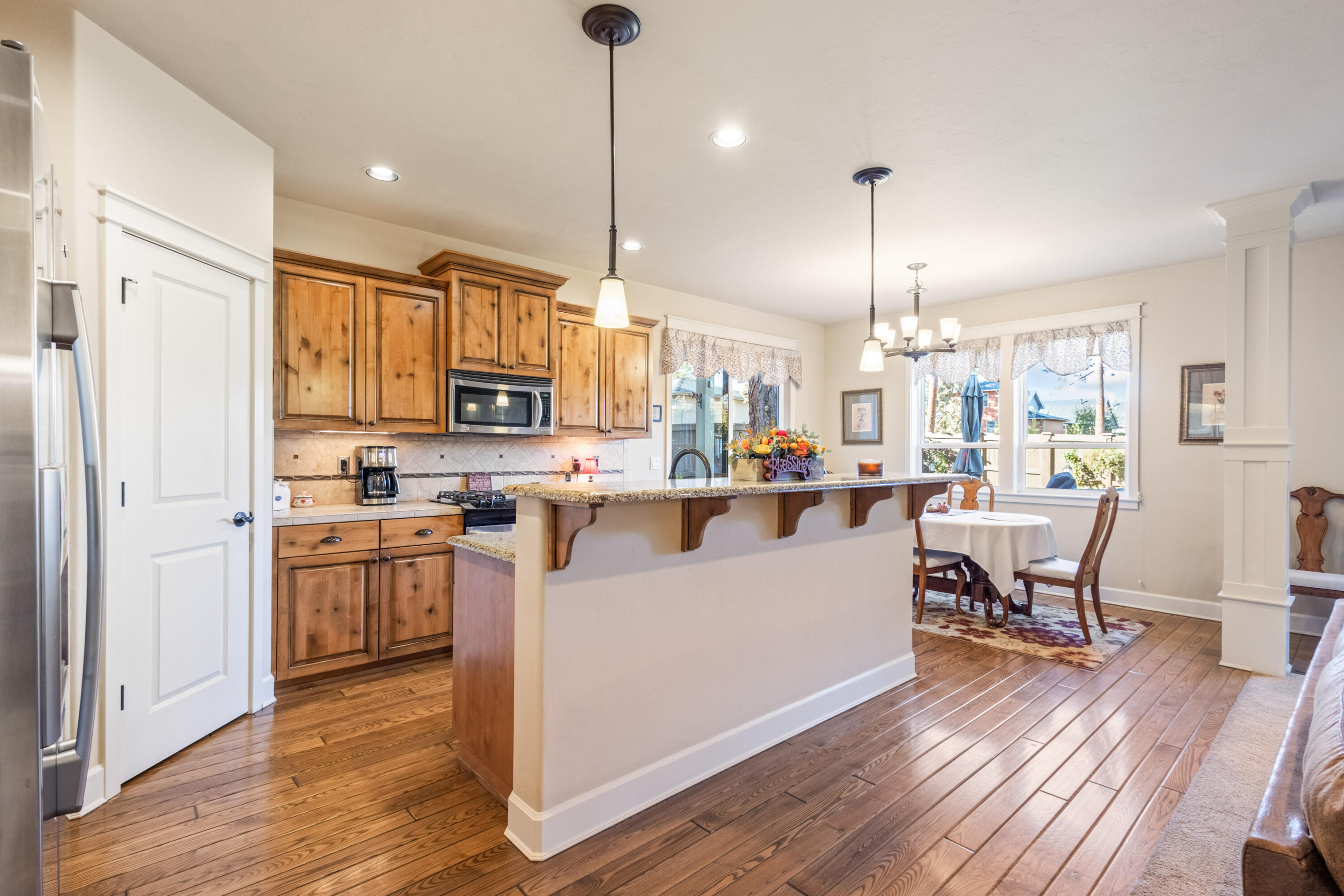 SaddleStone - Residential