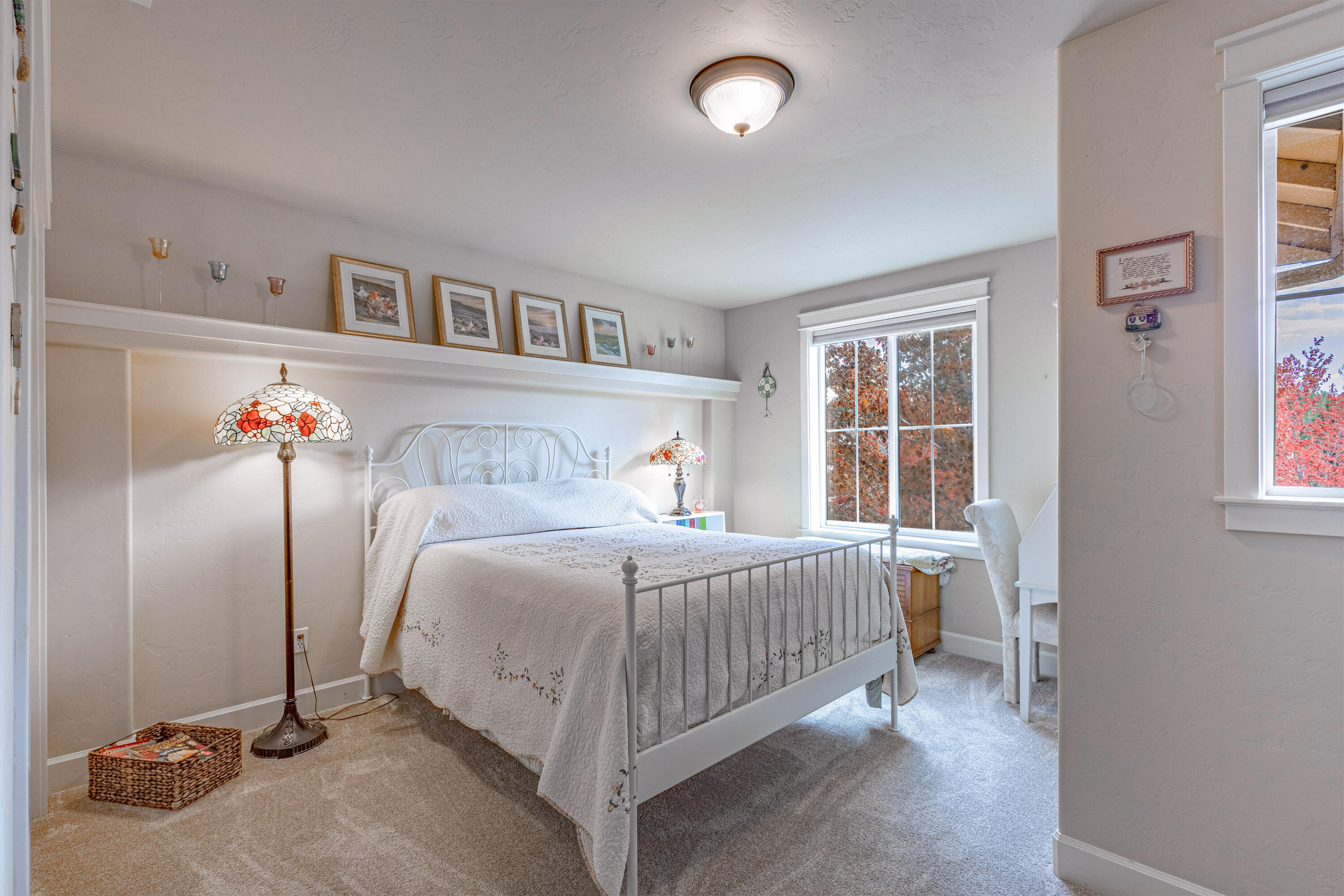 SaddleStone - Residential