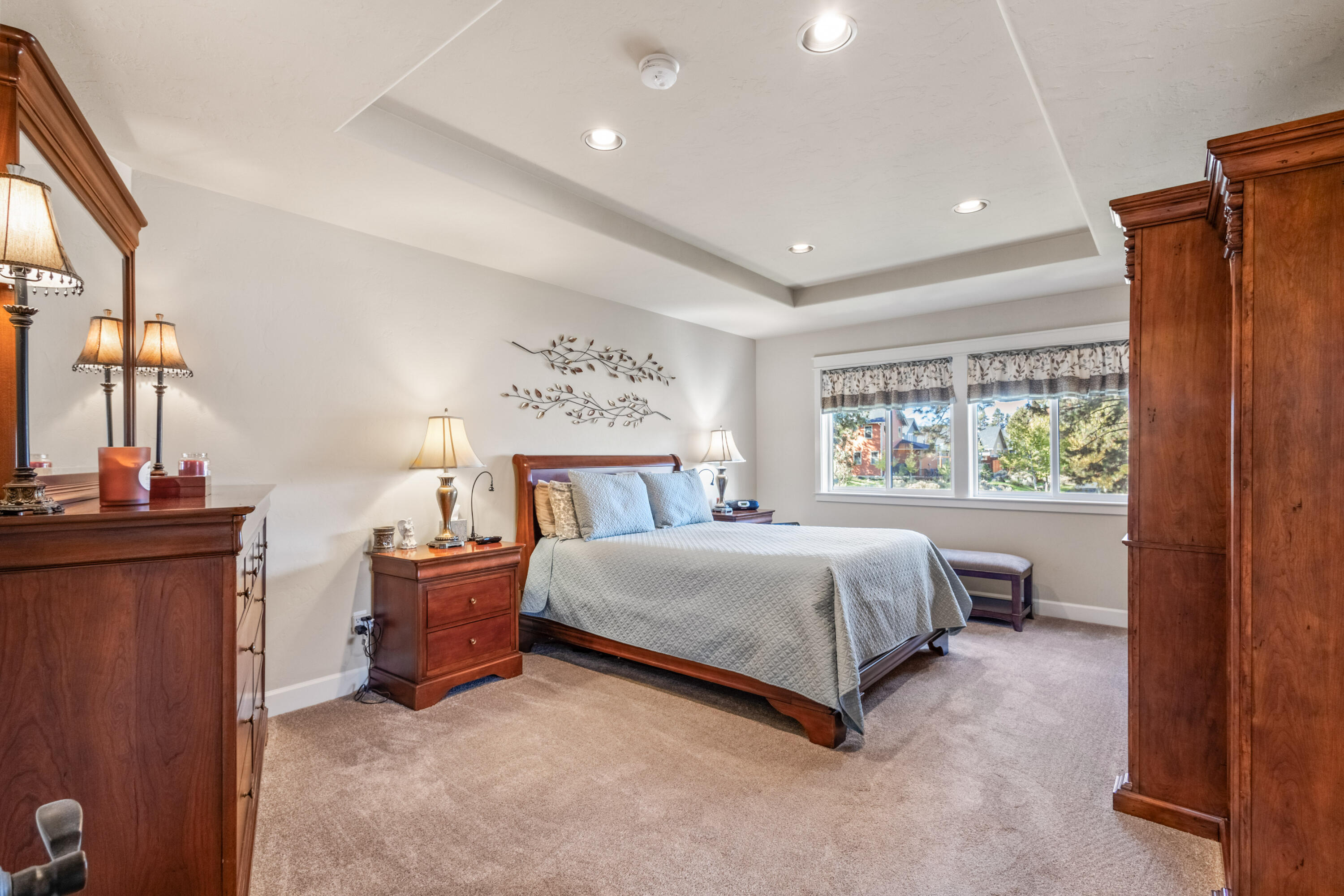 SaddleStone - Residential