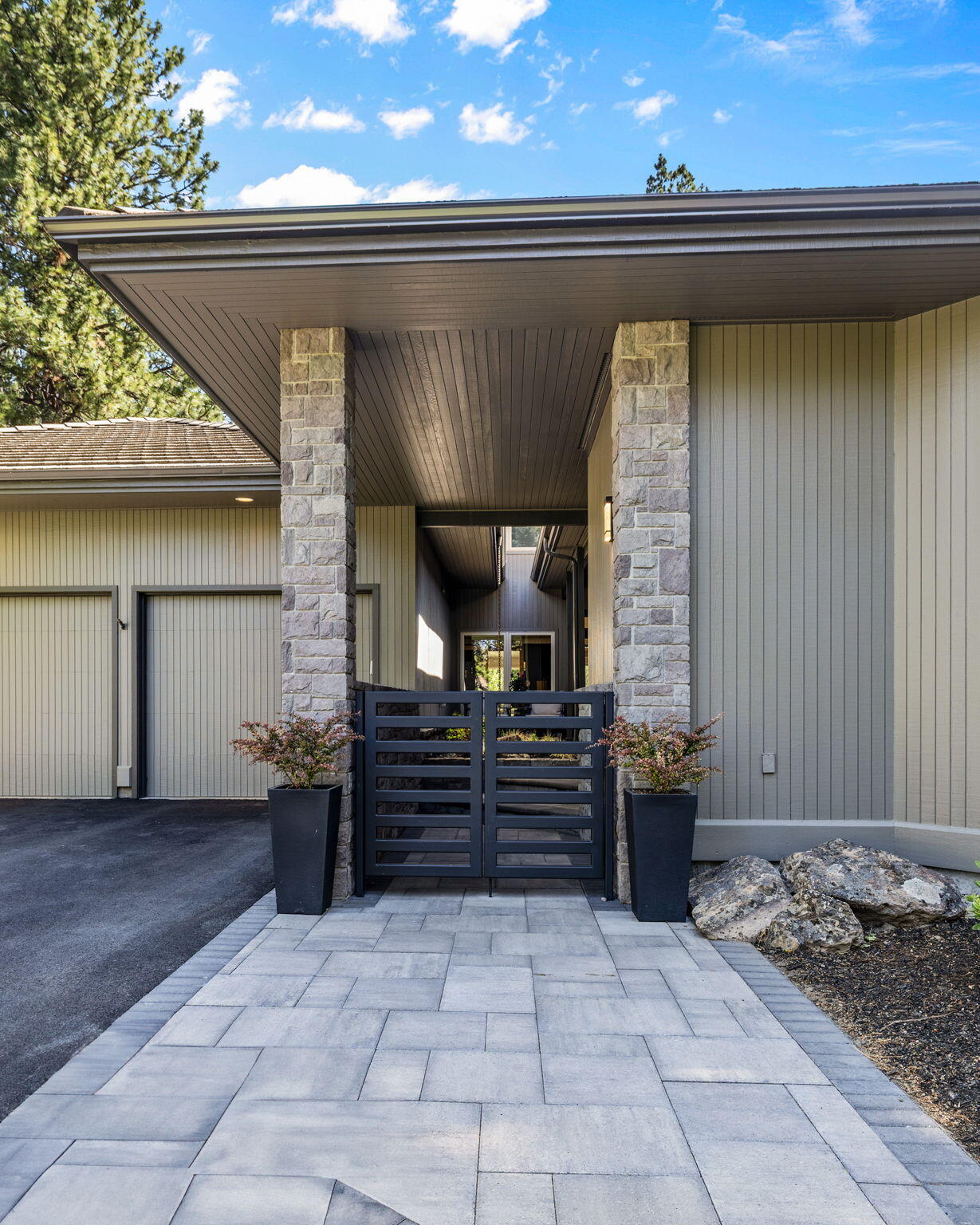 Broken Top - Residential