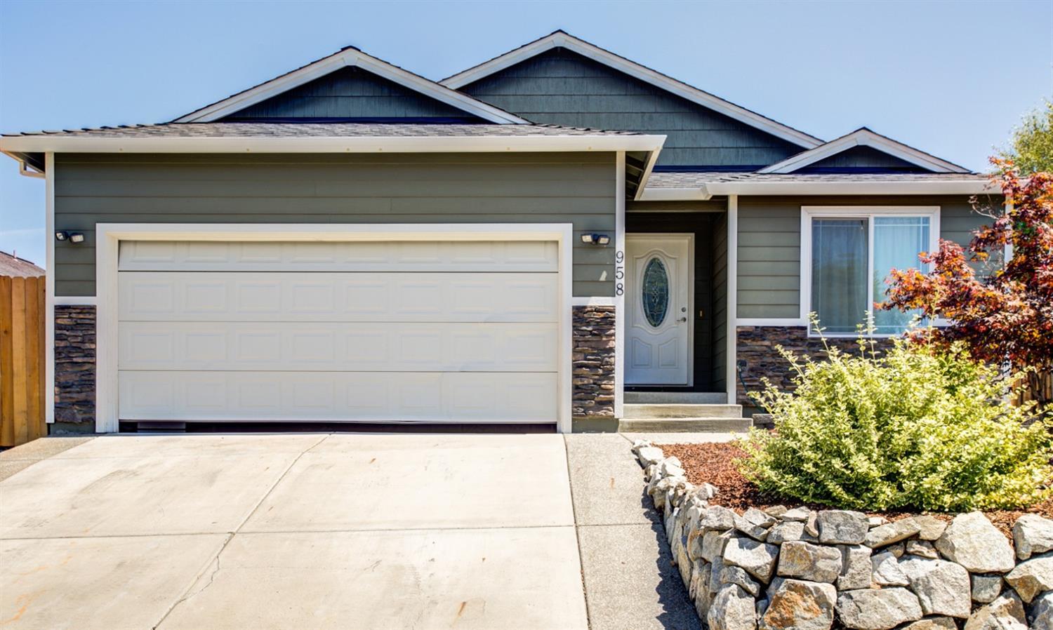 Well maintained custom built home looking for a new owner! Light bright and open floor plan has recessed lighting through out the home even in the kitchen it has beautiful granite counter tops that glow with the under cabinet lighting. The open concept allows for great entertaining and bringing the family/friends together with spacious living room. Master bed is over sized with built in plant shelves over the entrance to the master bathroom- master bath has dual sinks with granite counter tops and tile shower. Additional bedrooms are good size too. Indoor laundry with cabinets. Easy care turf lawn in back yard with low maintenance front. Call today for a private showing this house will go fast!