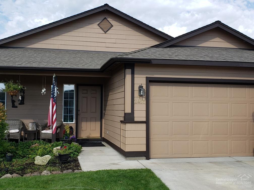 <div>Super neat and clean home adjacent to Diamond Bar Ranch Park. Home has vaulted ceilings and laminate wood floors. Open floor plan with cozy gas fireplace and freshly finished hickory cabinets. Kitchen has tile counter tops, pantry, and a breakfast bar. Seller is including new kitchen appliances. Lots of care has gone into this home. Seller has done a lot of updating and just recently completed landscaping. Large corner lot with privacy fenced rear yard and extra room for parking the boat or RV.<br></div>