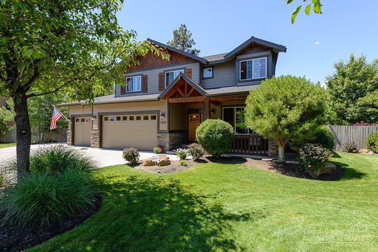 Beautiful Craftsman Hm River Rim! Gleaming Brazilian cherry Floors add Warmth. Great Rm has Volume Ceilings, Fireplace w/ built-in Cabinets, Surround Sound & Walls of Glass overlooking the lush landscaping of the backyard. Gourmet Kit has Pantry, Slab Granite Counters, Cherry Cabinetry, Instant Hot, Warming Drawer & Built in Shelves. Master Suite Wing is a sight to behold with His & Hers Walk-in Closets, Dual Vanity, Soaking Tub & Sep Shower. 4 car att garage. 8'X10' Storage Shed. And much, much more!