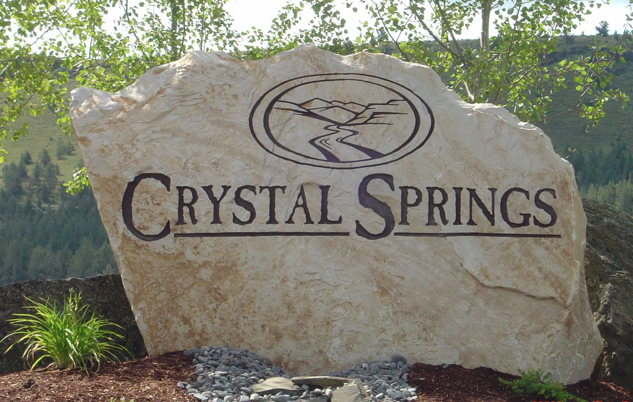 Crystal Springs subdivision ready for your custom home. Close to town and shopping and restaurants and a short distance to Ochoco Reservoir. Services at the lot line,
city water, city sewer, power, phone, cable and natural gas.