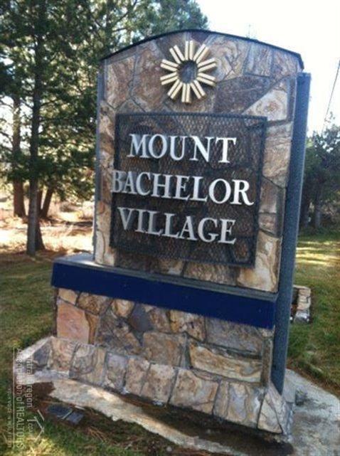 Best get-away spot in C.O.! On the road to Mt. Bachelor & only a few steps from your unit to the hot tub after skiing! Or in the summer, relax by the pool, play tennis or enjoy the river trails. 2nd story corner unit provides addtl privacy & back deck overlooks beautiful pine trees & common area. 2 Beds (1 loft)1 Bath, all appl incl (new frig, lightly used d/w), stack W/D. Upgraded w/gas f/p, prefinished wood & slate flooring, Kit island & more. Used for owners get-away, could be in rental pool.