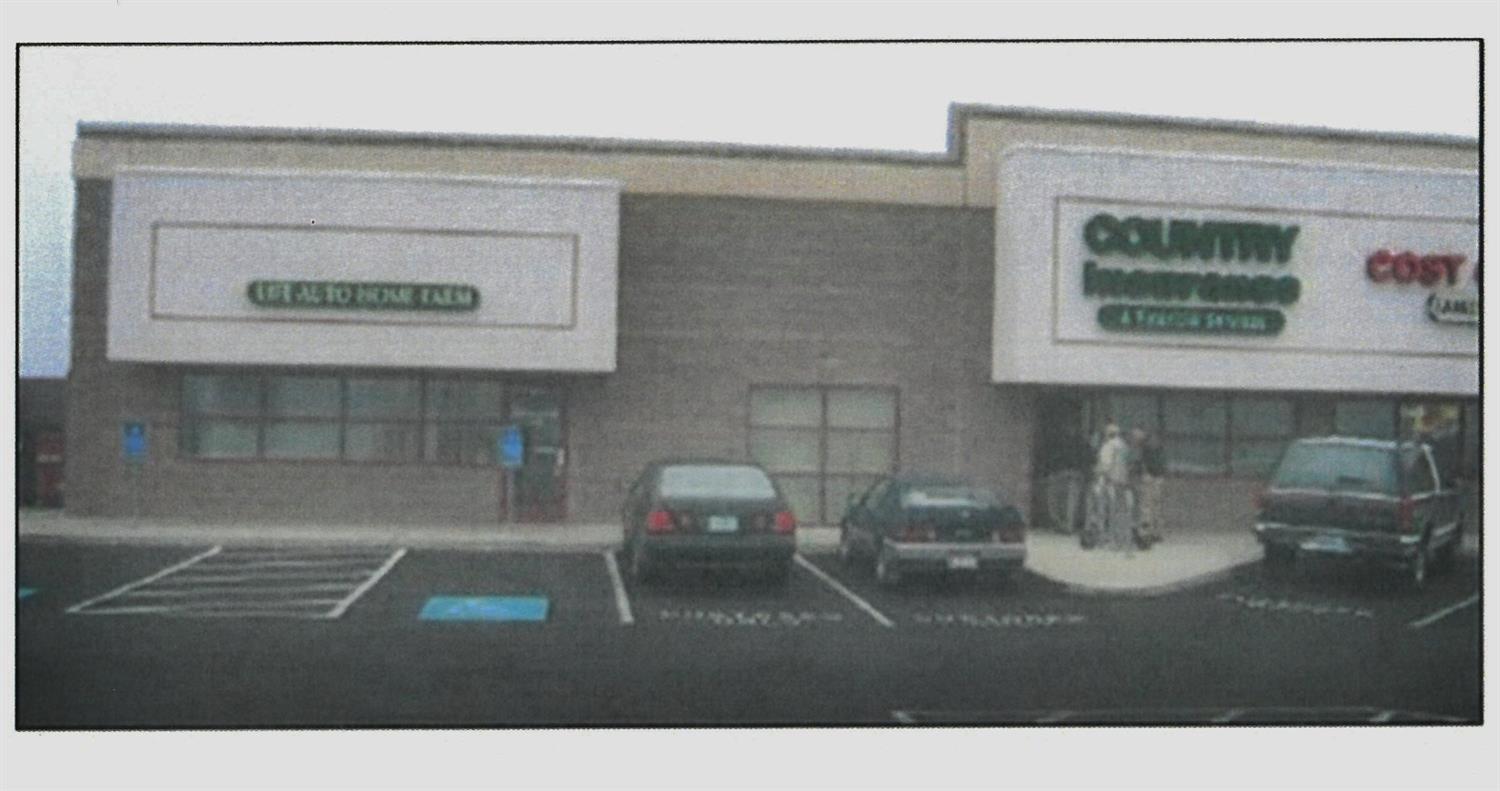 Partially Broker Owned! 2,340sf at entry to Sportsman's Warehouse and across from Safeway. Currently occupied by EC Blend. Nicely demised retail layout. Owner reserves the right to approve tenant and use. Rent based on existing build out (as is). Additional construction or improvements based on negotiation.