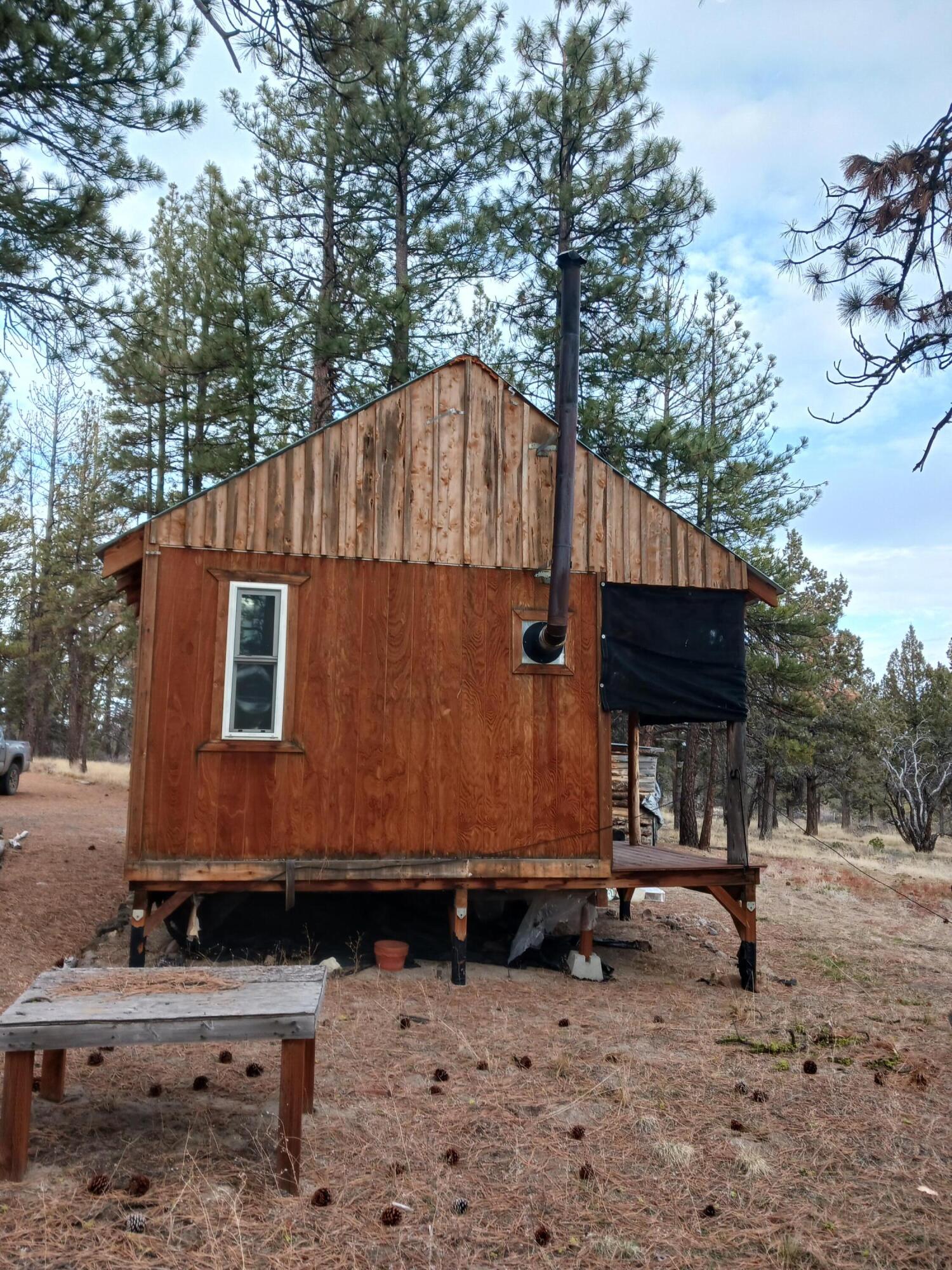 Oregon Pines - Land