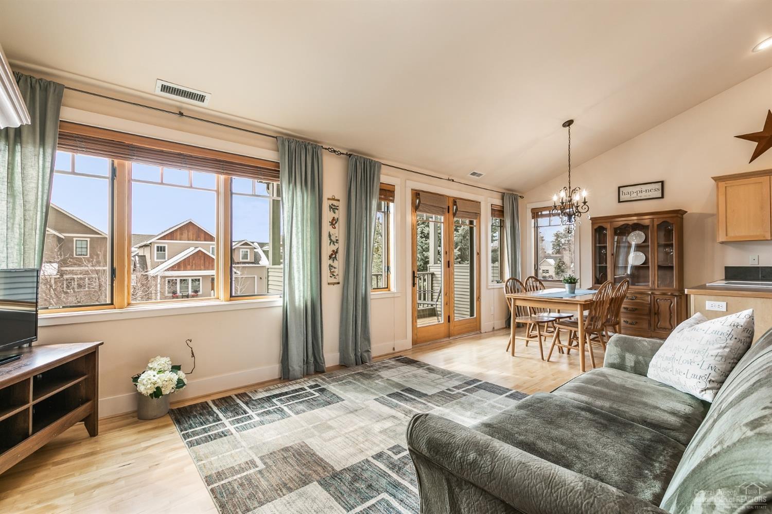 Pine Meadow Vill - Residential