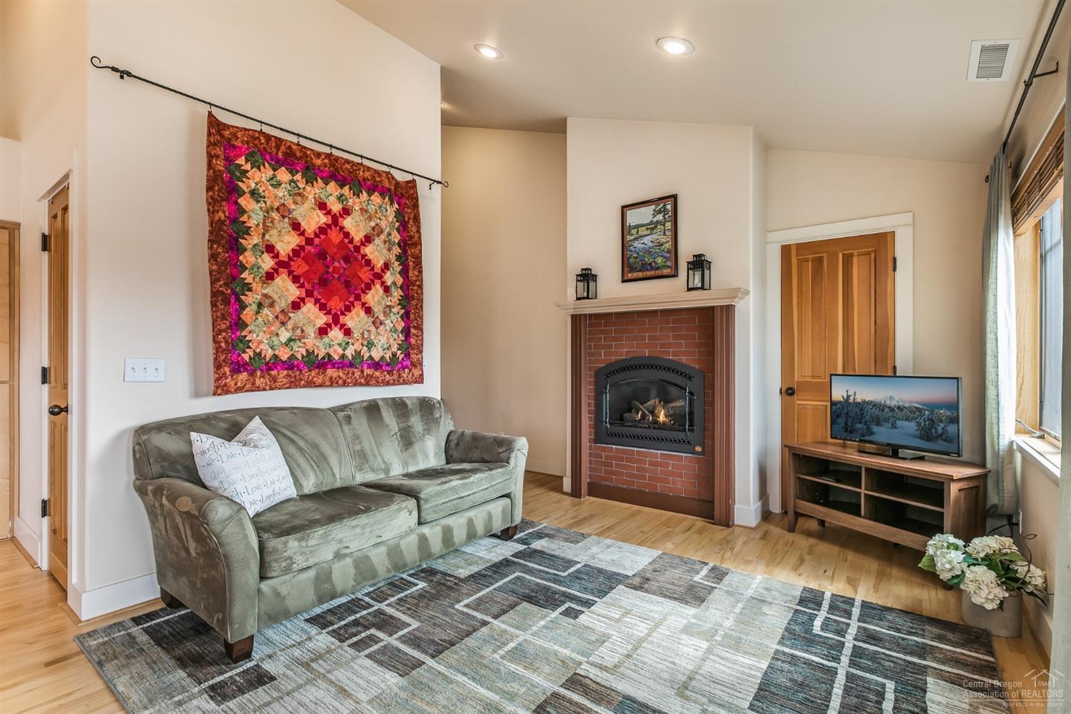 Pine Meadow Vill - Residential