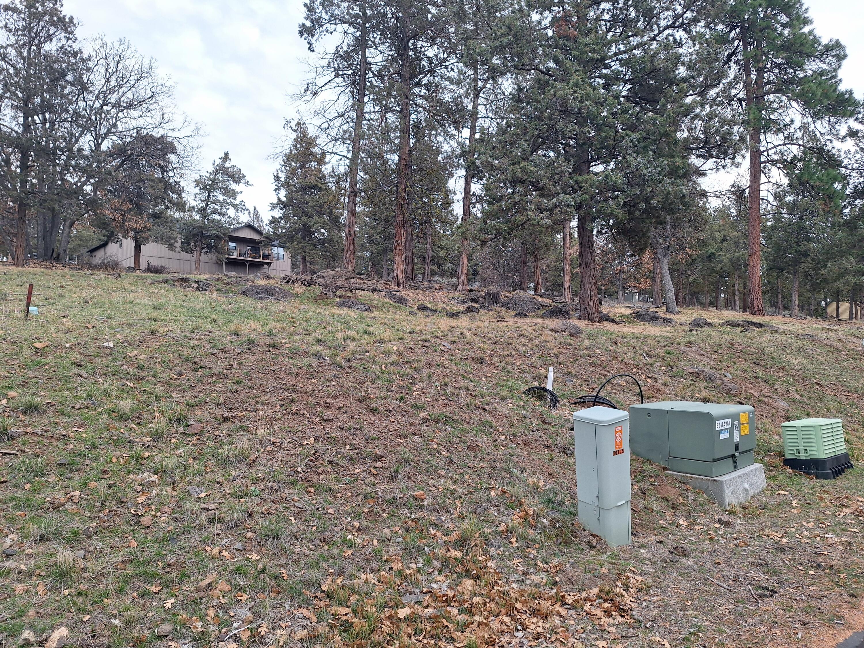 Build your new home at the Running Y Resort Community!  .51 Acre lot close to the golf course. Association Amenities include Clubhouse, Fitness Center, Golf Course, Landscaping. Park, Pickleball Court, Playground, Pool, Resort Community, Restaurant, Sport Court, Tennis Courts, Trails