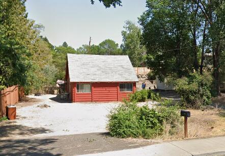 Remodeled Charming 2 story, Mid-Town location. Walk/Bike to downtown, markets. Lots of updates.
