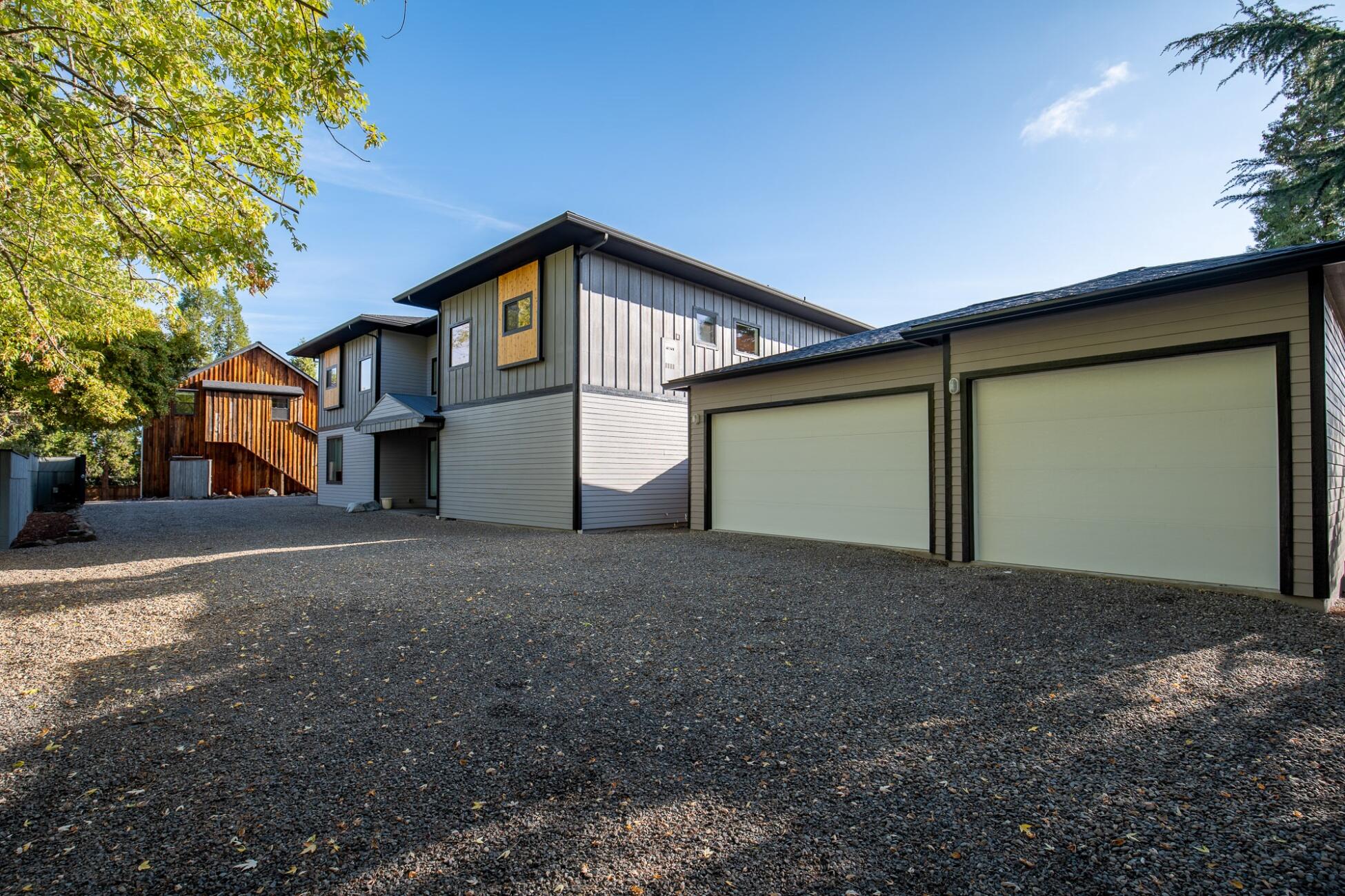 Cardwell Knoll - Residential