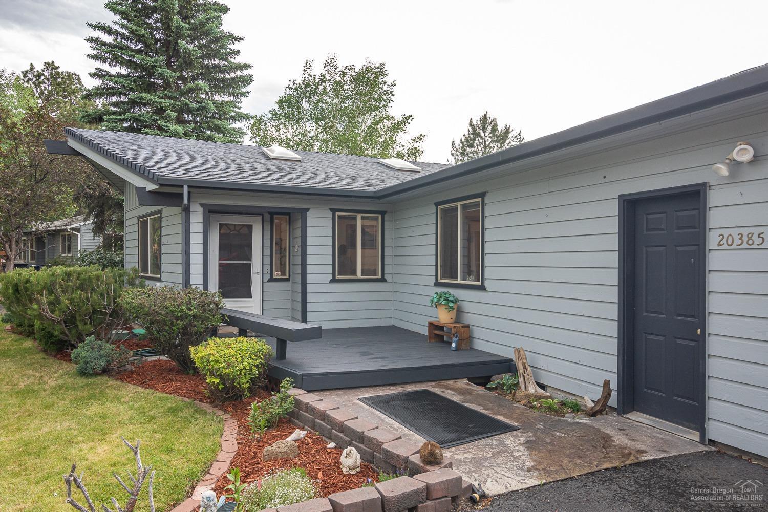 Large single level home on a large (.41 acre) lot with additional space for RV or boat parking. This 3 bedroom 2 bath home in SE Bend sits on a quiet cul de sac with lots of privacy. If you are looking for open space both inside and out, this is the home for you!