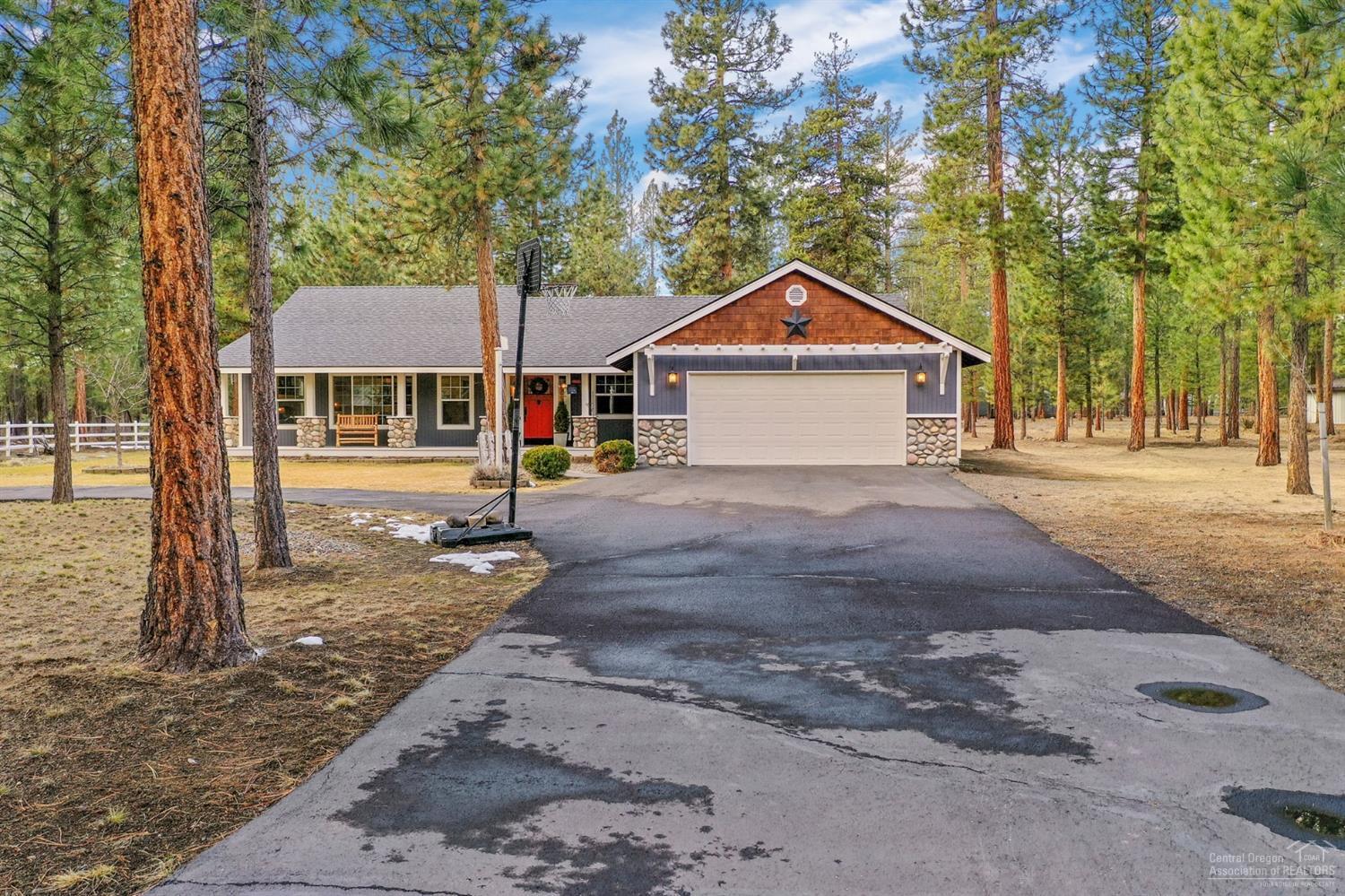 Wagon Trail Acreages - Residential