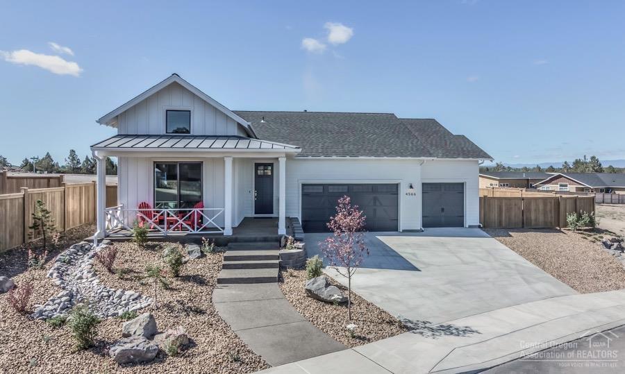 This beautiful new home will be the new model and on the Tour of Homes AWARD WINNER. Palmer Homes Redtail Ridge, a 2350 sf single story home on a large home site with mountain views! Vaulted great room, with glass doors to the private rear patio. Luxurious master suite, huge walk-in closet, tiled walk-in shower. Family sized laundry room, mud room with bench and coat-hooks off the garage entry. Sound insulation between interior wall, large 3 car garage.