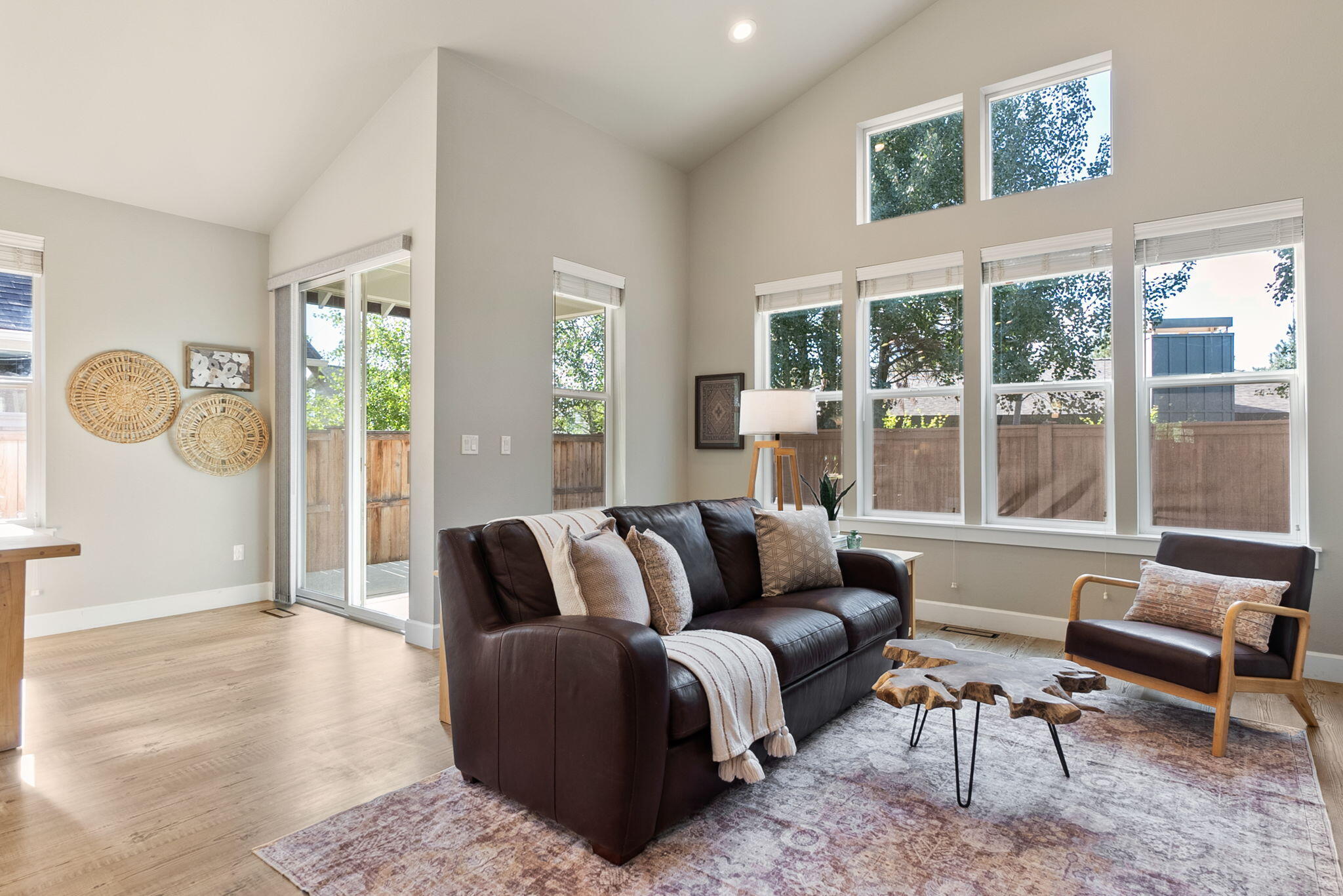 SaddleStone - Residential