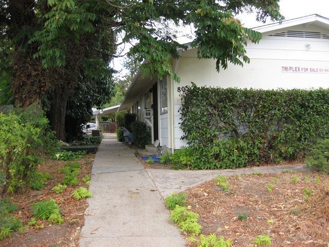 Investor Alert-12% Gross Cap Rate Here! Great Tri-Plex that really pencils out. Long time tenants that take care of their units - all would love to stay. This little gem is a great investment that could be paying you back in no time at all! This listing won't last long - call today for an appointment tomorrow.