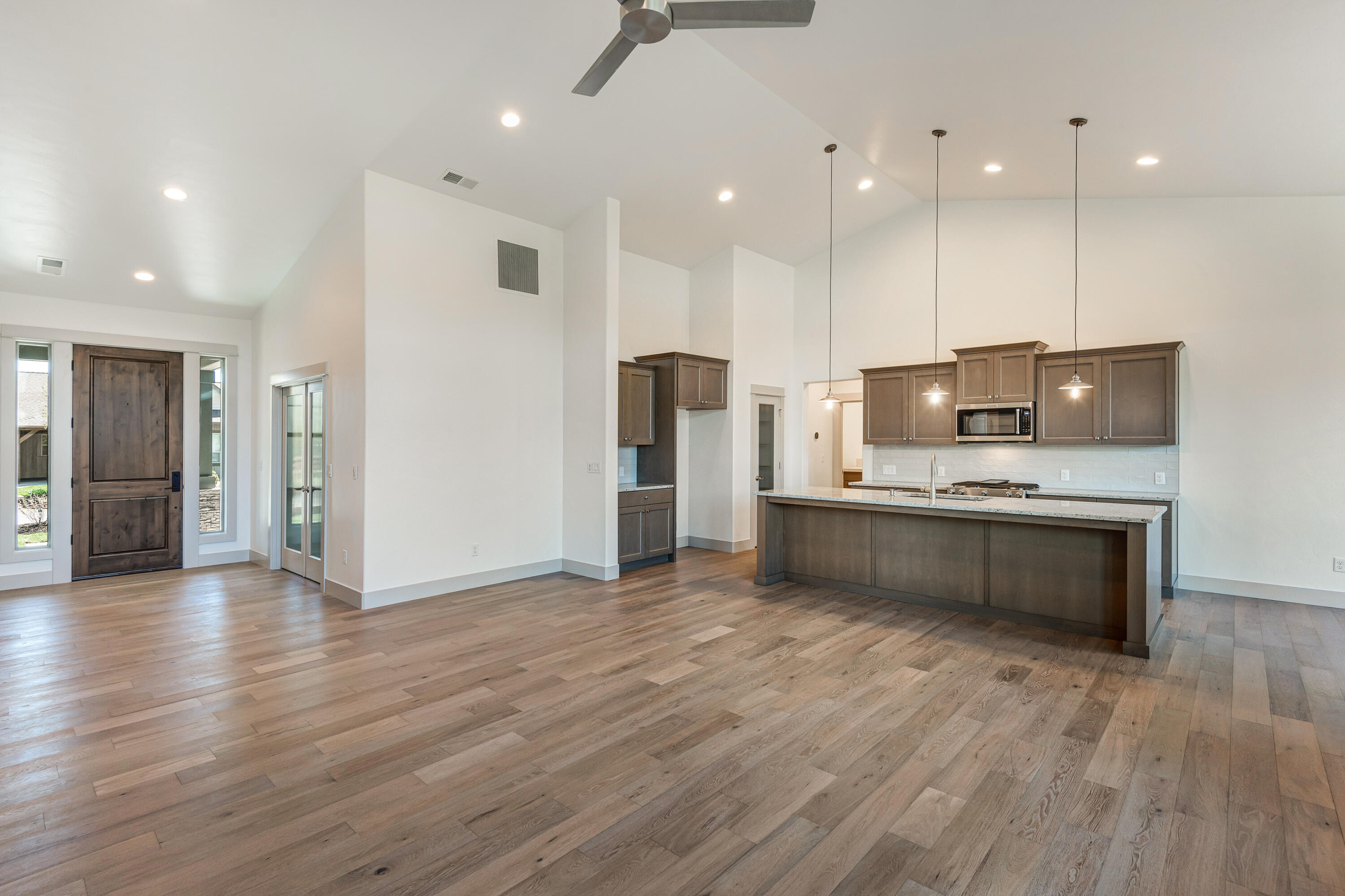 Saddle Ridge - Residential