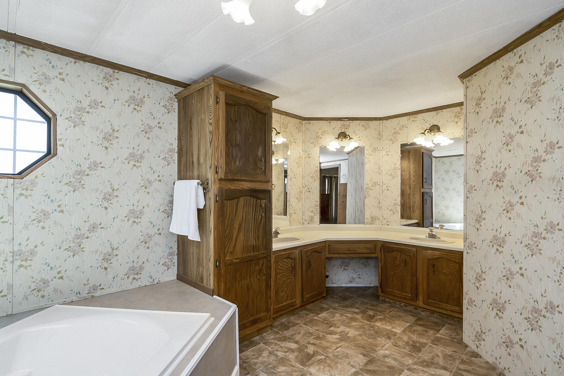 Tetherow Crossing - Residential