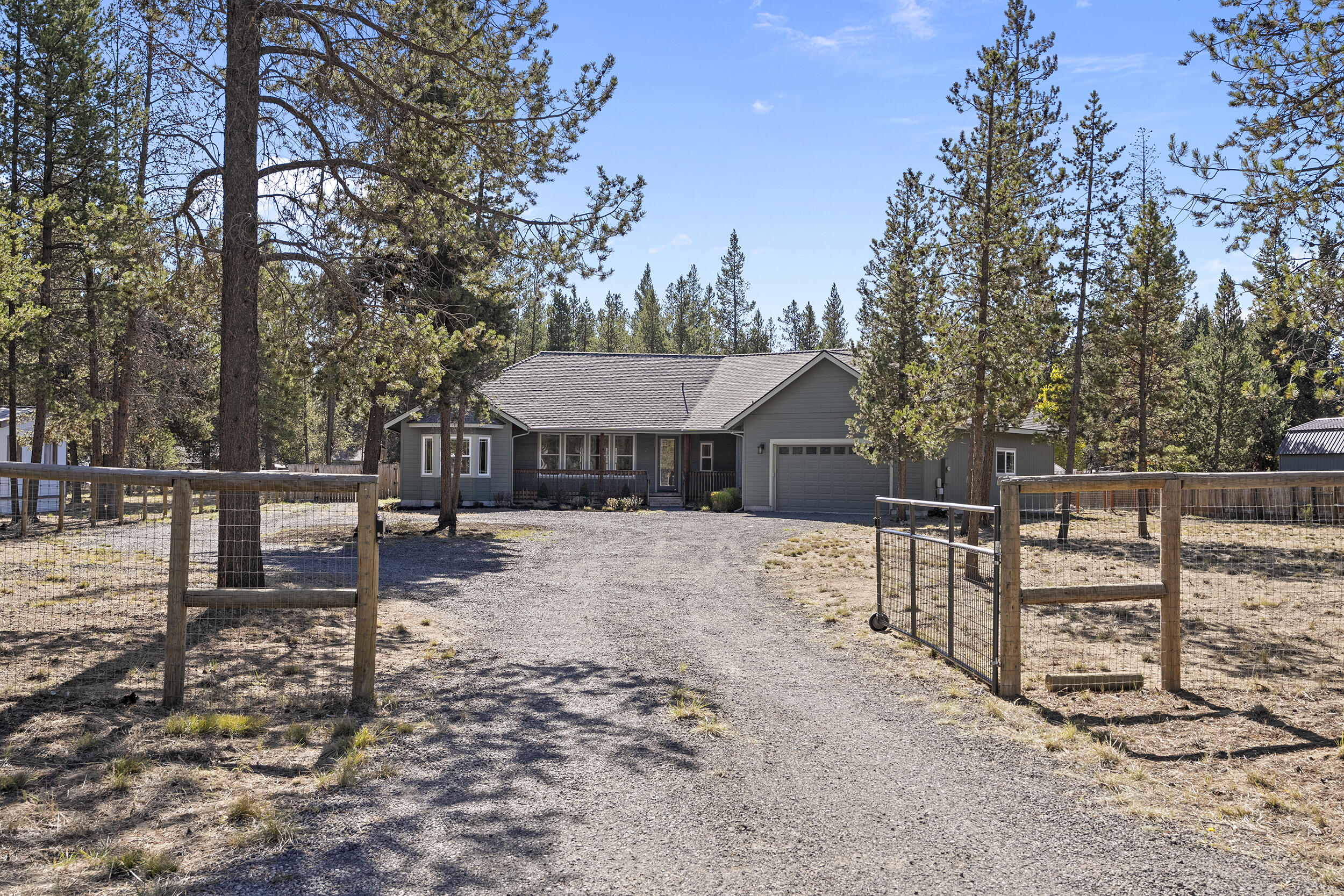 Cw Reeve Resort - Residential