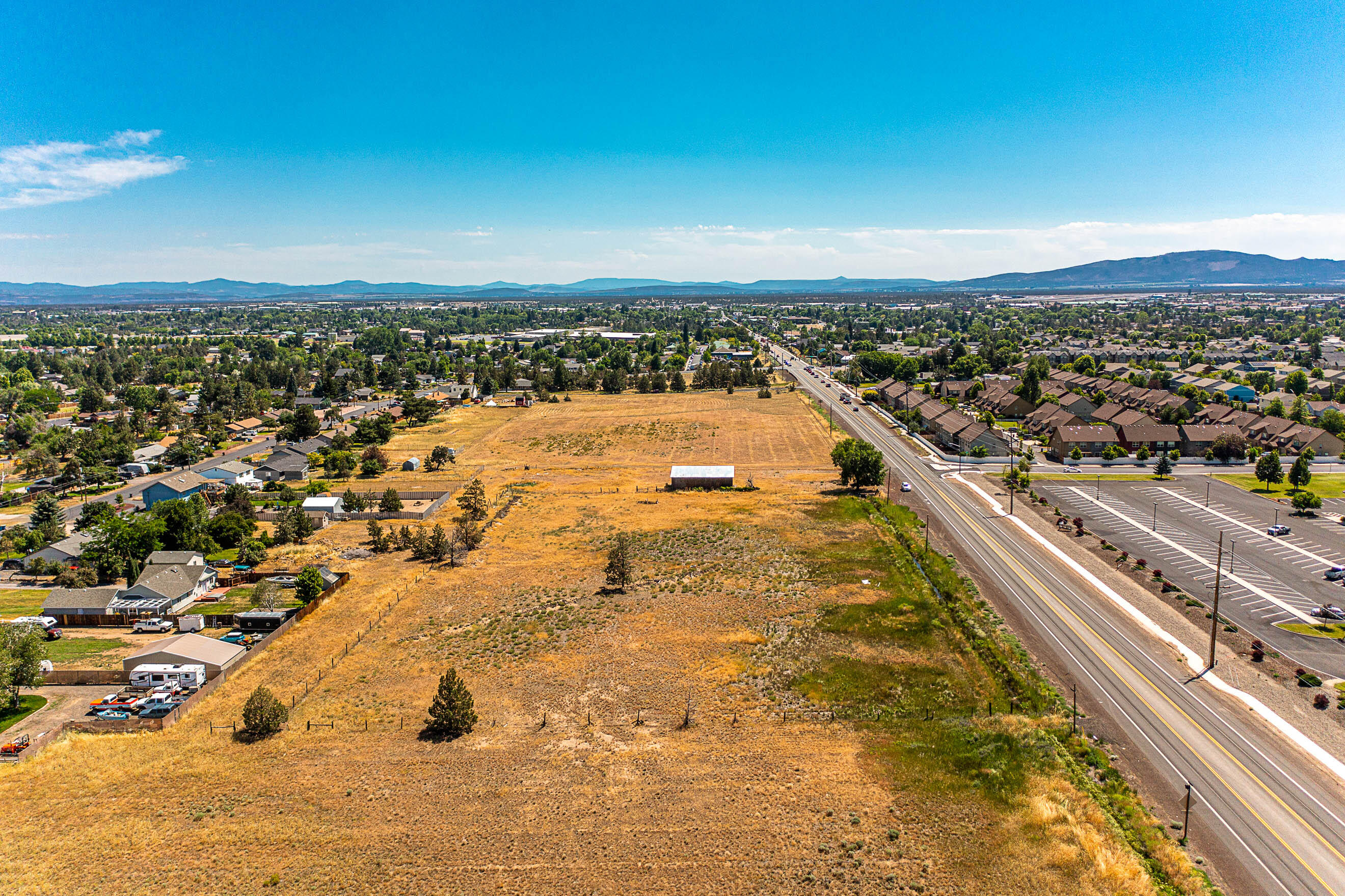 CLAR - Commercial Sale