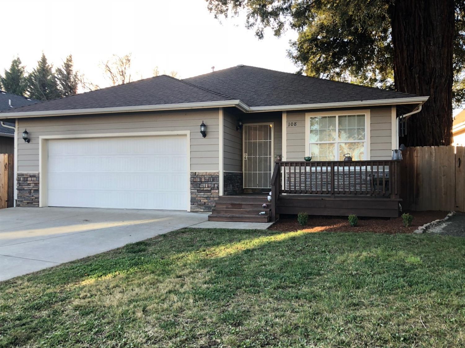 Located in the Lincoln Meadows Subdivision this beautiful newer home offers 3 bedrooms & 2 full baths with a very appealing open feeling! The home features a bonus room or office space, great for the hobbyist or those who work from home, as well as an inviting sitting room as you come in. The two-car attached garage makes for a great work space! Just short walk to the All Sports Park & the beautiful Rogue River; just minutes to the Hospital, downtown shopping, and all Grants Pass has to offer. New interior paint and flooring in 2015. Don't let this one pass you by, come take a look for yourself and make it your own!