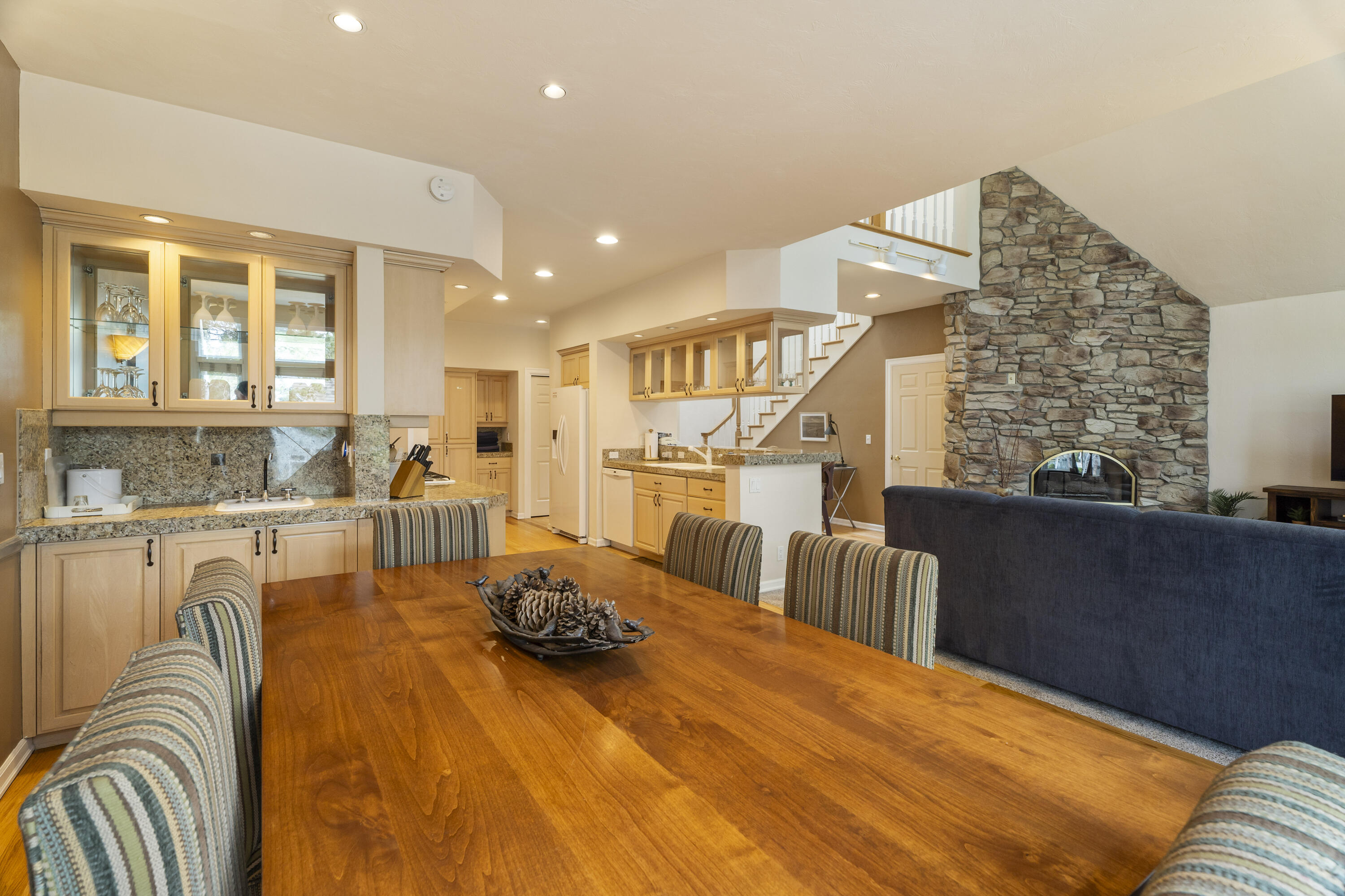 StoneTH - Residential