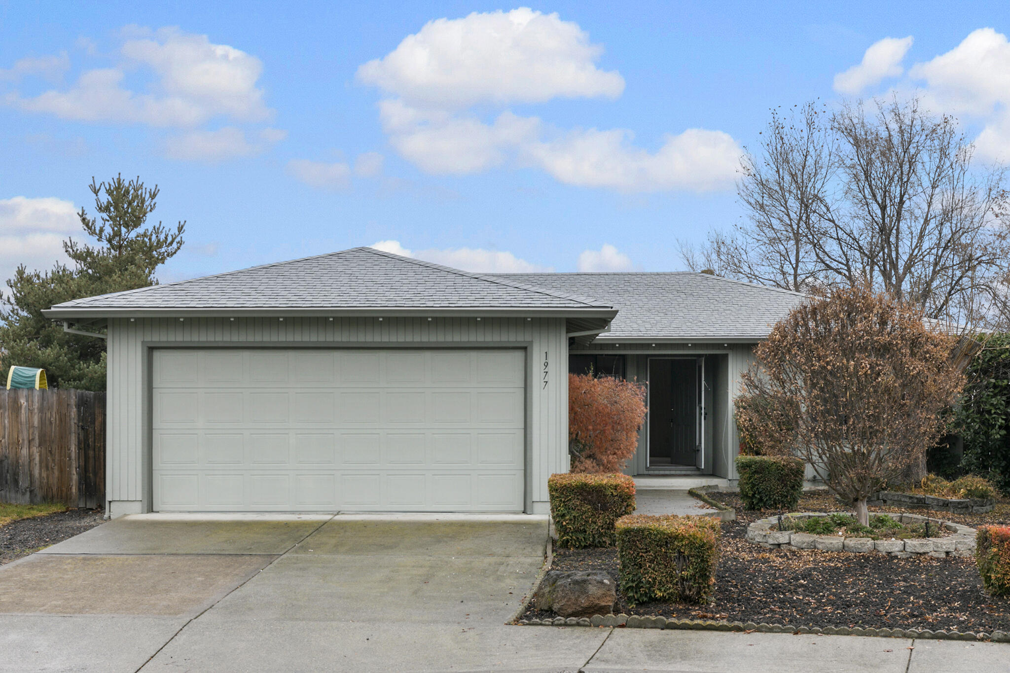 This single-level charmer is centrally located on a quiet cul-de-sac in
East Medford, close to shopping, public transit and schools. It has been
well maintained and lightly lived in by the owner, with thoughtful
recent upgrades including new refrigerator and dishwasher, an efficient
in-line water heater, and new furnace. The central open living room
flows into the kitchen and back yard, creating a split bedroom
floorplan, which provides privacy and separation between occupants.
Primary bedroom features an en-suite bathroom with walk-in shower.
Upgraded counter tops throughout the home. The oversized lot and huge
back yard allow room to entertain, play and spread out. Both front and
back yards are landscaped, with in-ground sprinklers on timers. Two-car
garage has room for shelves on either side. Clean, centrally located,
well maintained, move-in ready and energy efficient: schedule a viewing
today!
