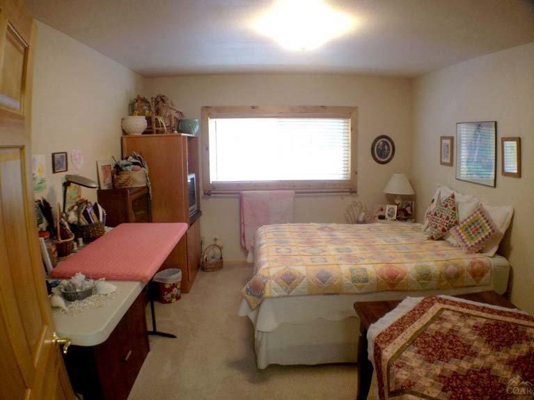 Wagon Trail Acreages - Residential