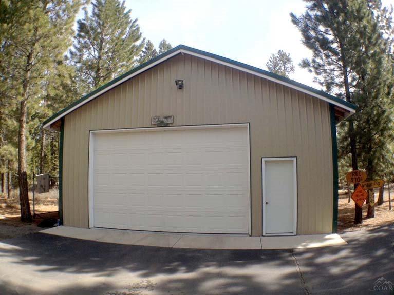Wagon Trail Acreages - Residential