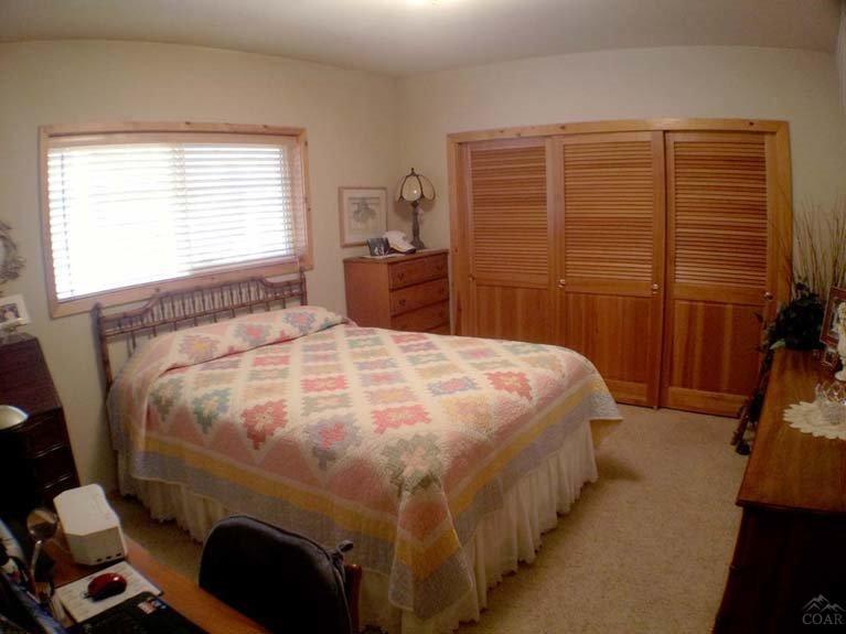 Wagon Trail Acreages - Residential