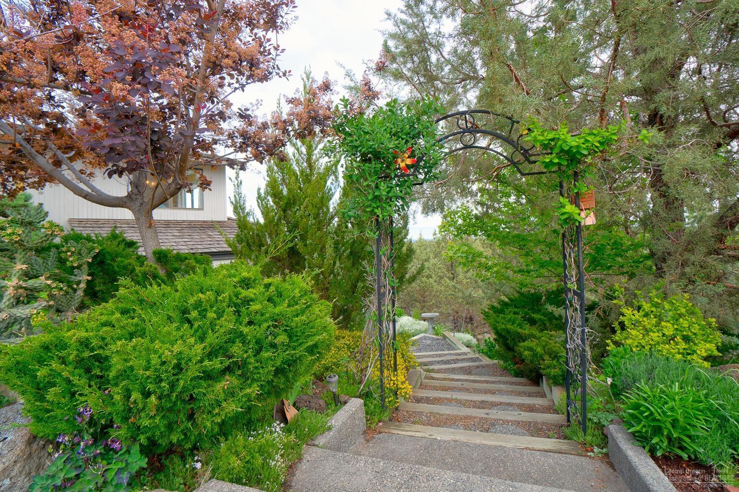 Howells Hilltop - Residential
