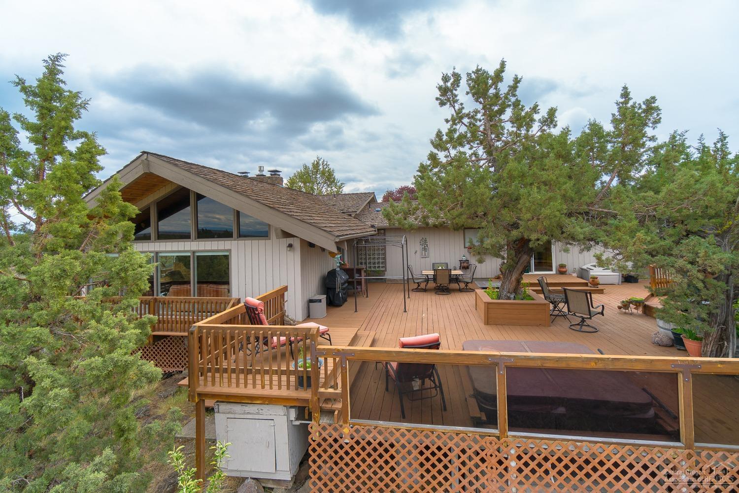 Howells Hilltop - Residential
