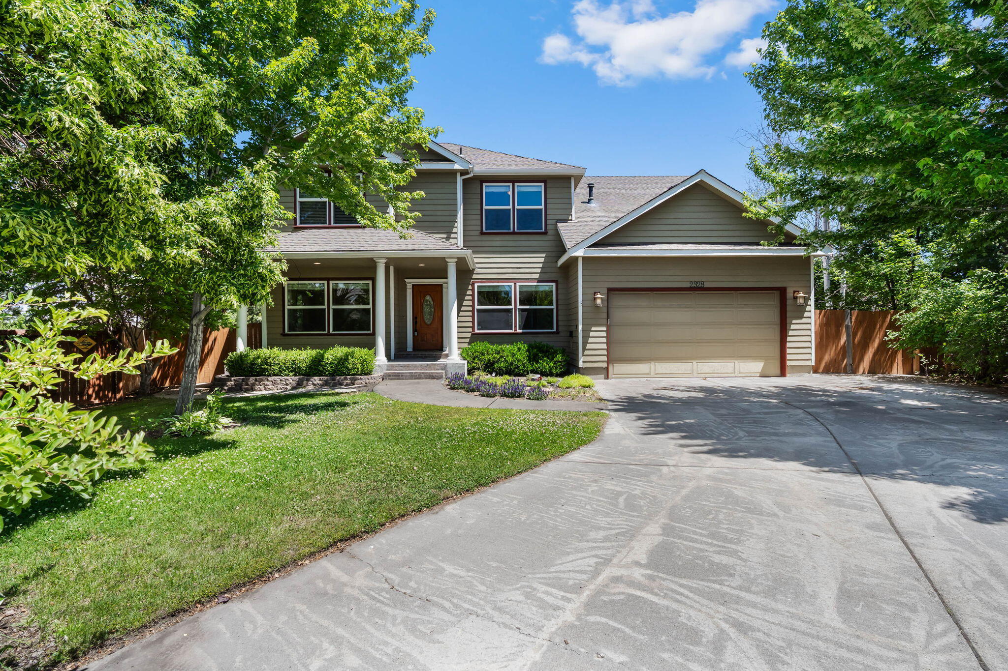 Oak Tree - Residential