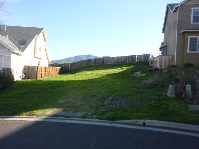 Great residential lot and one of the last lots in the Willow Springs Estates Subdivision. You will love the orientation of this lot where the back of the house can be south facing. The neighborhood is close to bike path and downtown Talent and has good access to the freeway. The lot is ready to be built on.