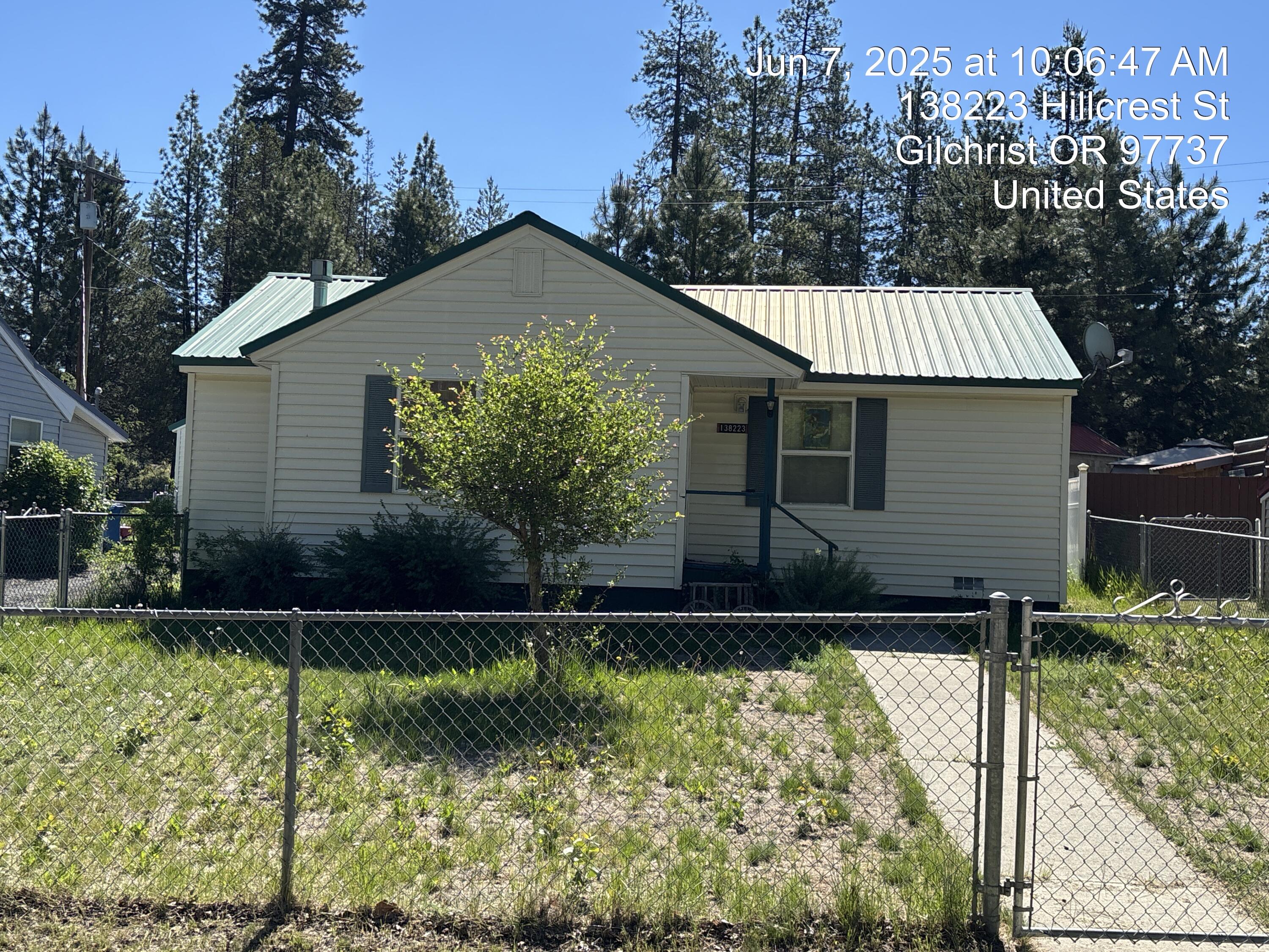 Charming Gilchrist Cottage - Investor Opportunity!
Discover this cozy 2-bedroom, 1-bath single-family home nestled in the quiet community of Gilchrist, Oregon. Sitting on a spacious 0.29-acre lot, this 712 sq ft home offers a great opportunity for investors or those looking to create their own retreat in the heart of Central Oregon. With plenty of outdoor space and small-town charm, this property is full of potential—whether you're considering a long-term rental, vacation getaway, or renovation project. Enjoy close proximity to outdoor recreation, forests, and lakes, all while being part of a welcoming rural neighborhood. Don't miss this affordable investment opportunity!
