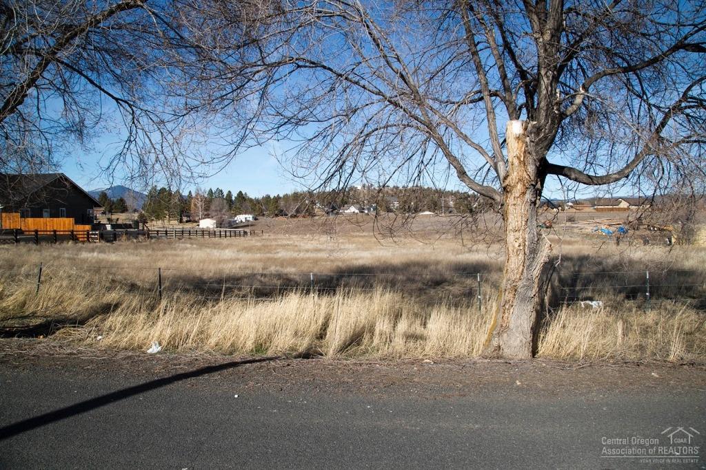 Great building site! 1.37 acres with OID irrigation rights and fencing, and less than 2 miles from center of town. Could also be used for gardening, 4h projects, small farm or manufactured home. Needs septic feasibility. Power is to the property line. Come check it out today!