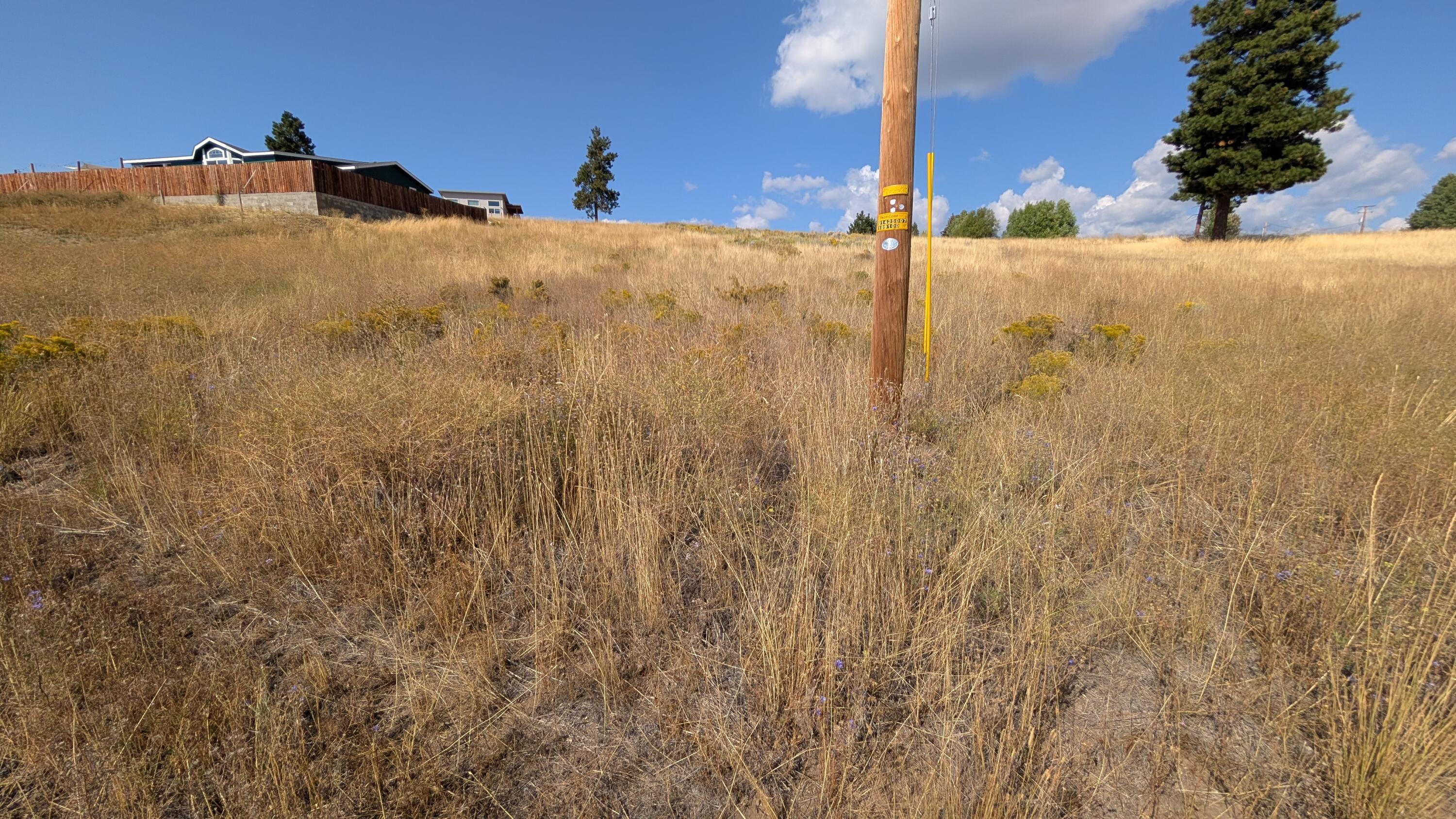 Vacant lot in the highly sought after Oregon Shores subdivision. Low HOA fees that cover your water usage and road maintenance and access to a private lakefront park. Close to birding/hiking/walking trails, a golf course, Crater Lake, a casino, and many boat ramps that boast world class fishing. Come and build your dream home today! Buyer to do own due diligence.