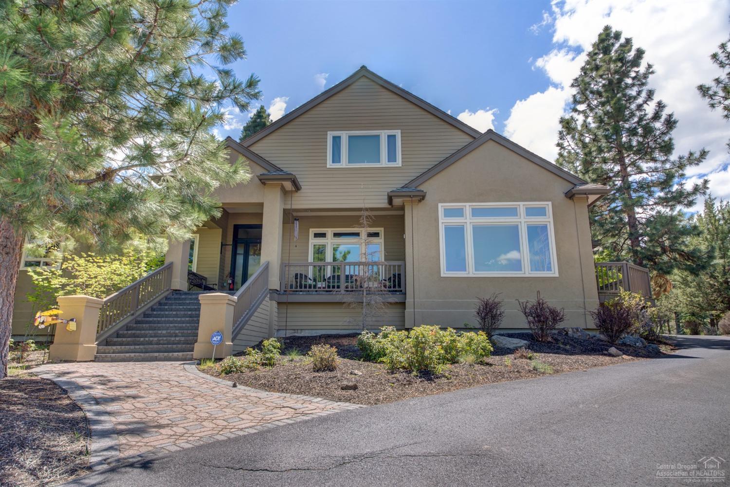 Exquisite 1 lvl Awbrey Butte home w/ a contemporary chef's kitchen that features a Caesar stone island. Plenty of room to entertain outside on the paver patio w/ a soothing water feature & hot tub. Large living room w/ a double sided fireplace to the dining room & separate family room & office w/ custom blt-ins & lots of windows. Master bath has large jetted tub & nice walk-in shower w/ his and hers vanities & walk-in closets. This 4 bedroom 3 bath has all the upgraded amenities you could ask for!