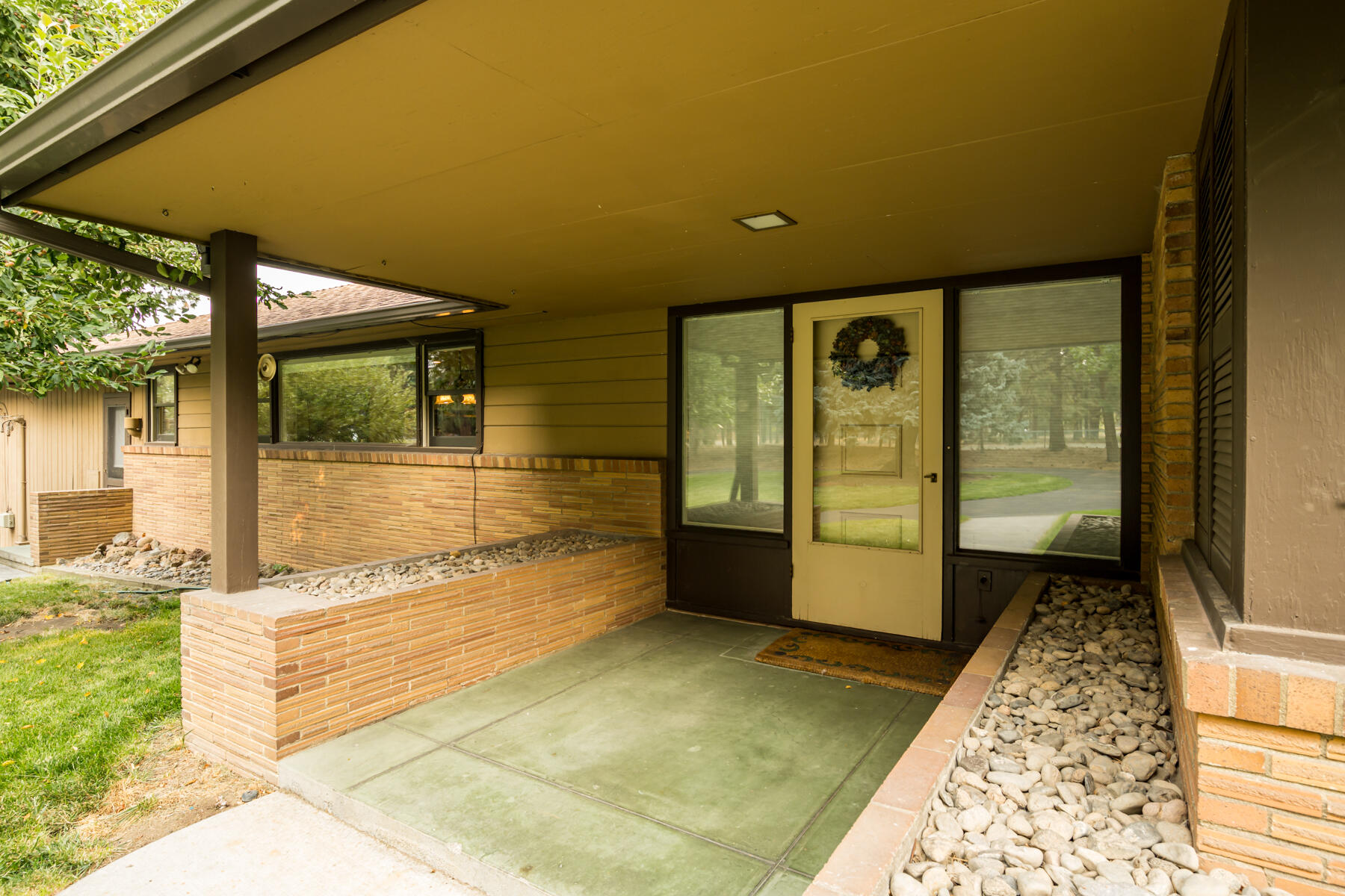 Ellis - Residential
