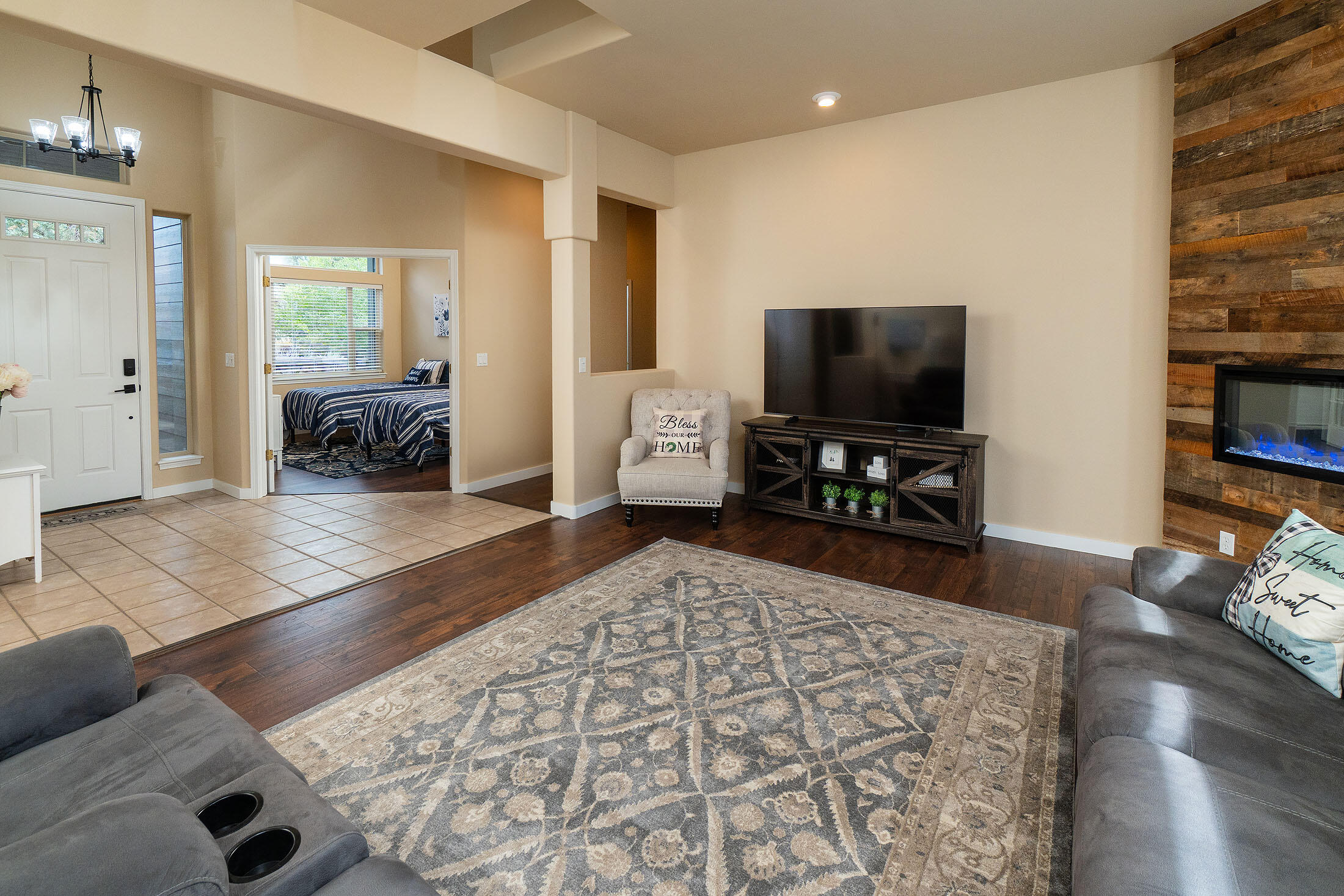 Eagle Crest - Residential