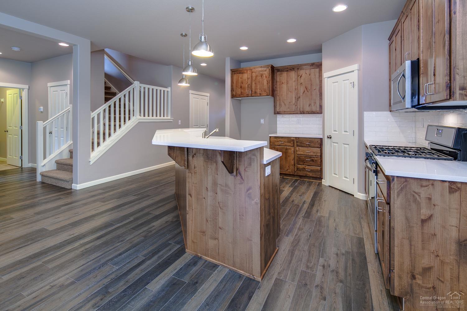 Kian Canyon - Residential