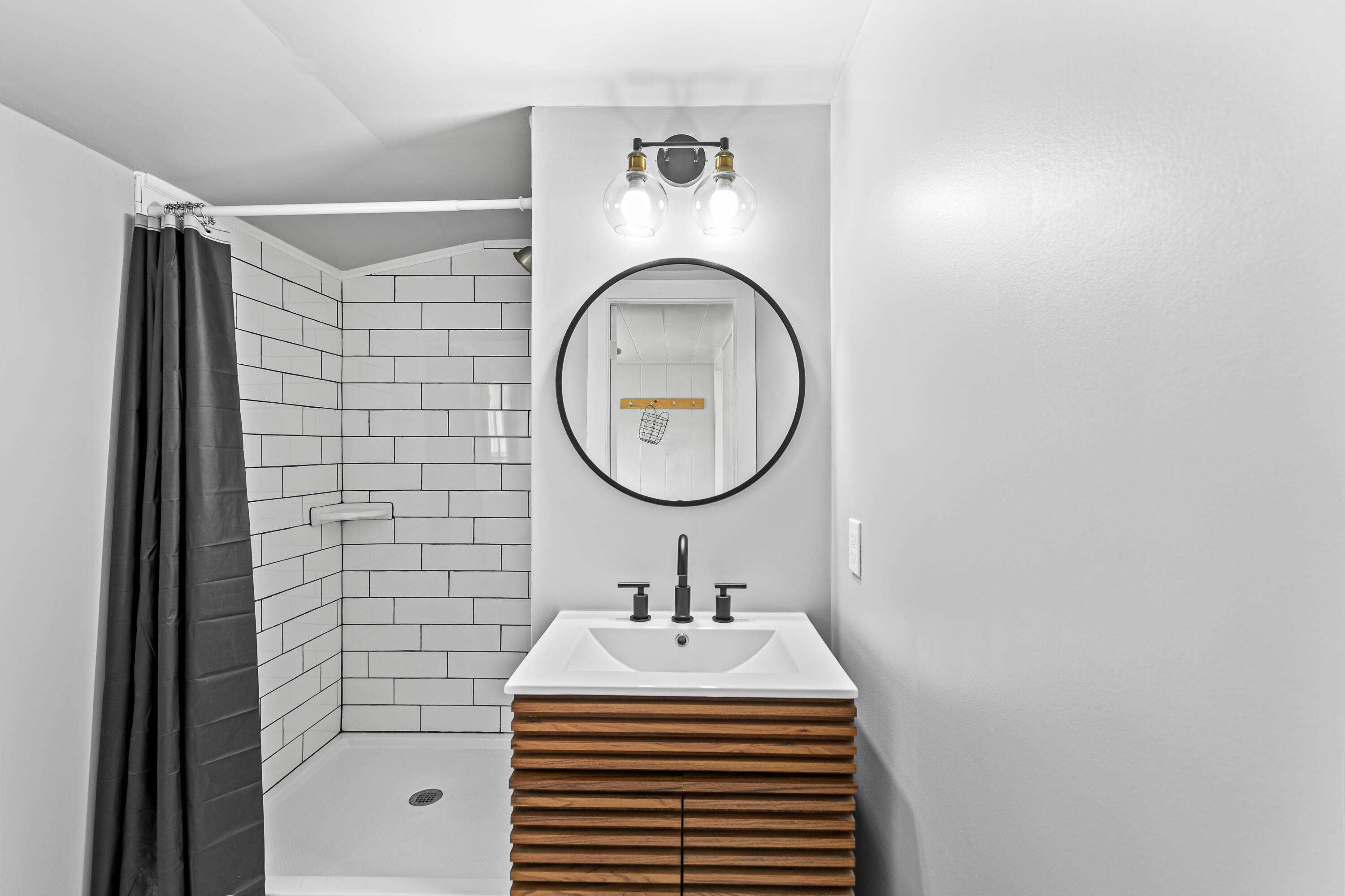 Nelson's - Residential
