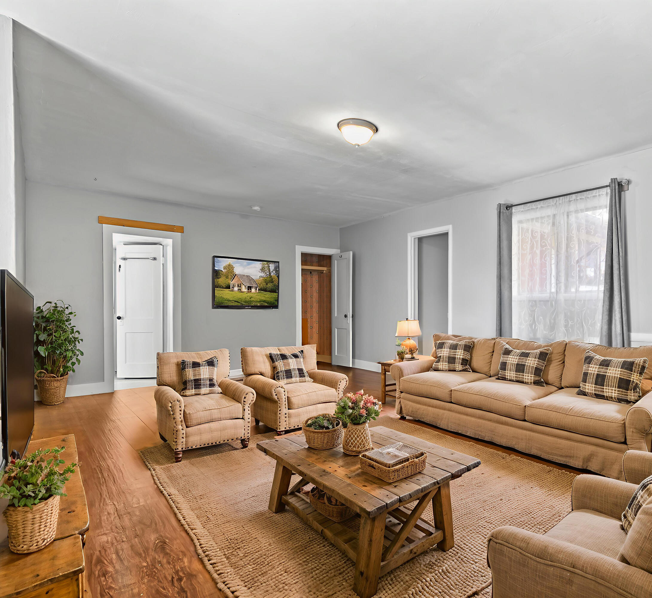Nelson's - Residential