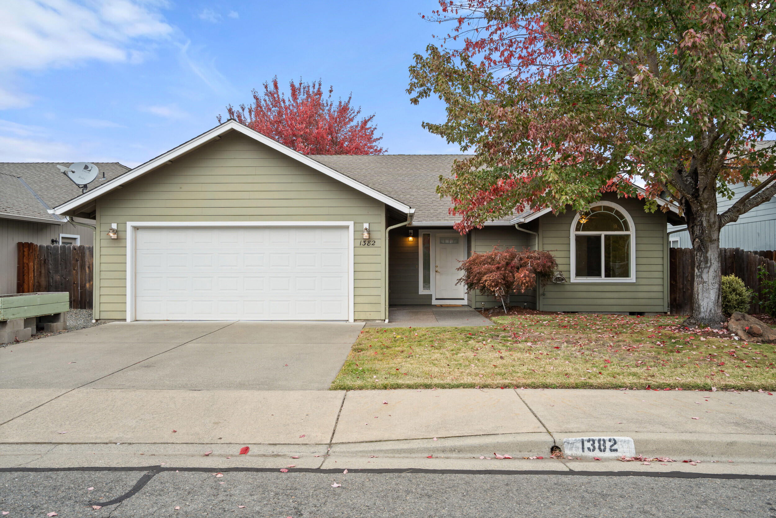 Welcome to 1382 Andy Griffith Drive!
This bright and inviting 3-bedroom, 2-bathroom home offers 1,459 sq ft of comfortable living in a peaceful, established neighborhood. You'll love the open layout that creates a spacious flow from the living room to the kitchen and dining area — perfect for everyday living and entertaining alike. The well-maintained interior features a brand-new dishwasher and newer appliances, making it truly move-in ready. The primary suite and one of the guest bedrooms both include walk-in closets, providing excellent storage options. Enjoy being tucked away on a quiet street while staying close to schools, shopping, and all the conveniences of town. Whether you're a first-time buyer, downsizing, or looking for a low-maintenance home in a great location, this Grants Pass gem is one you won't want to miss!