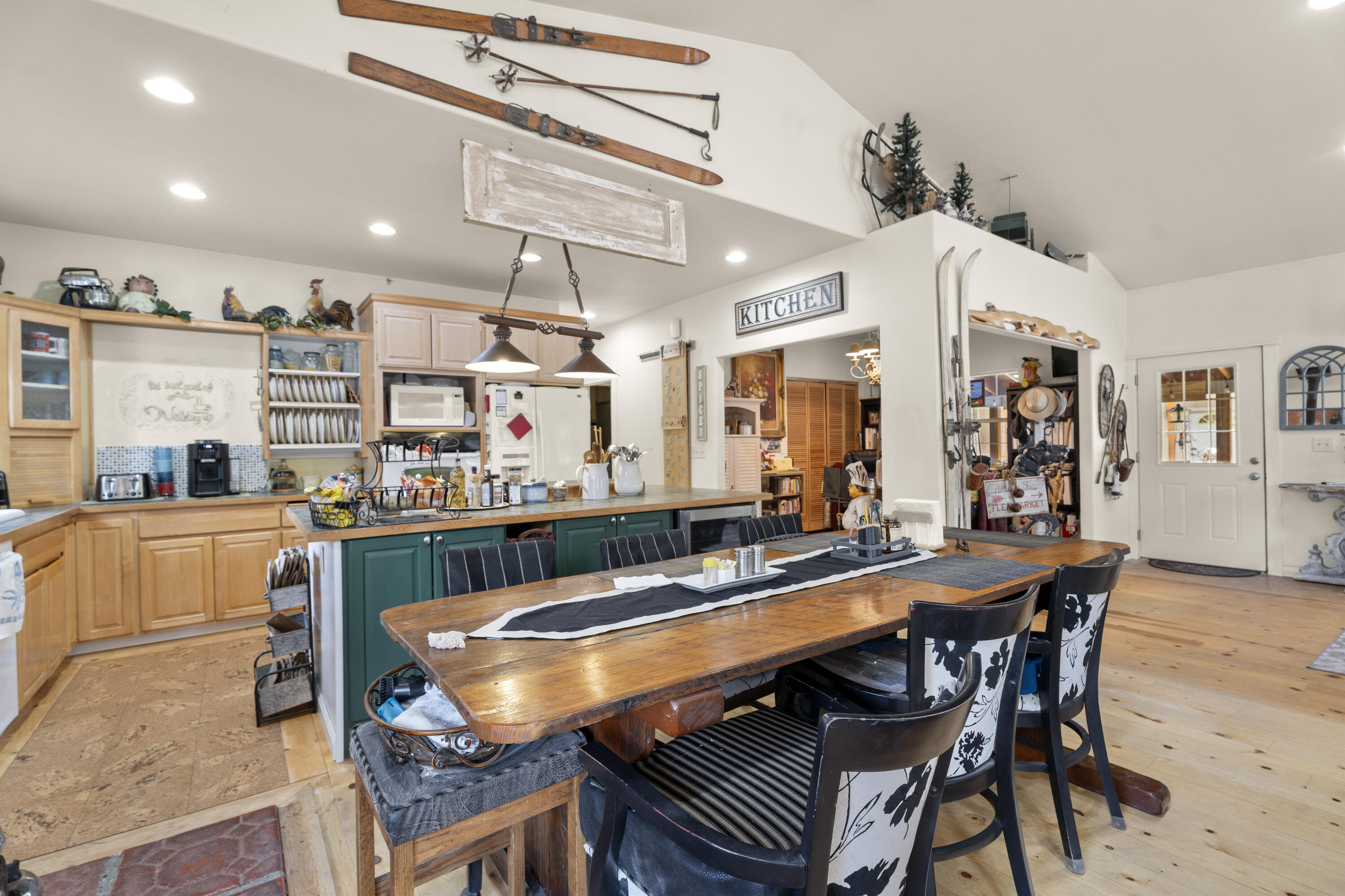 Wagon Trail Acreages - Residential