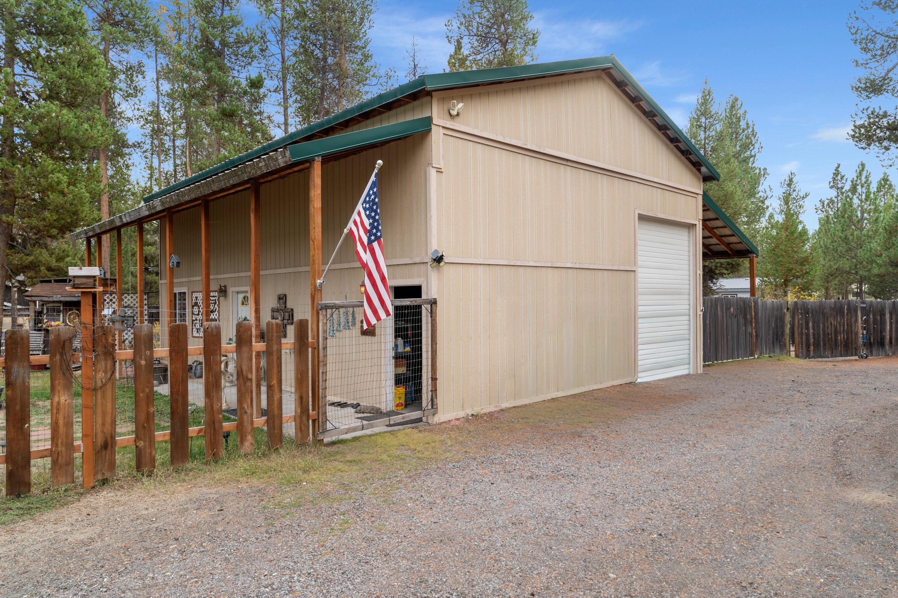 Wagon Trail Acreages - Residential