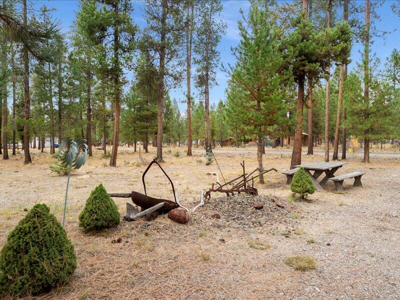 Wagon Trail Acreages - Residential